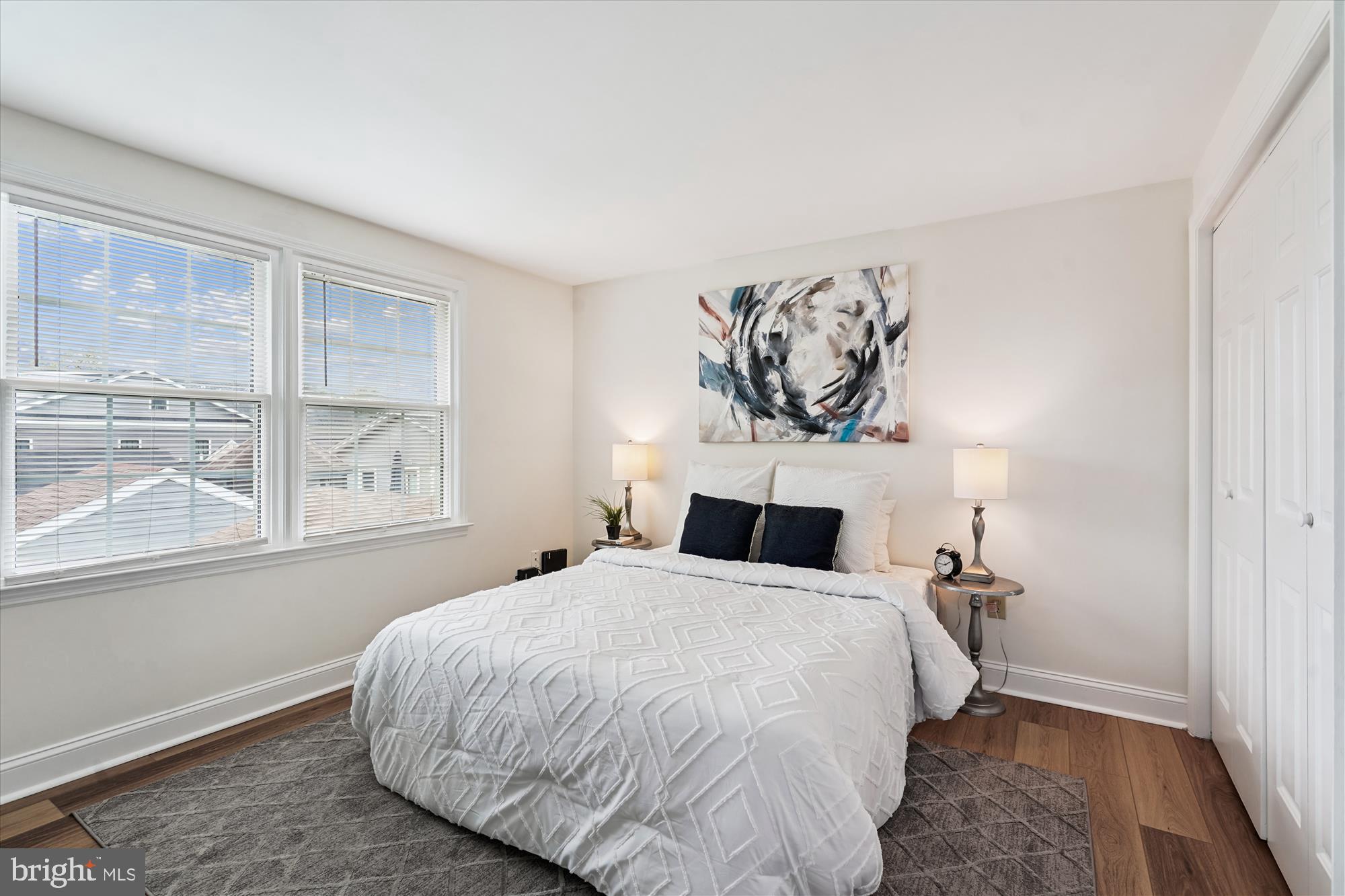 Real estate listing preview #12