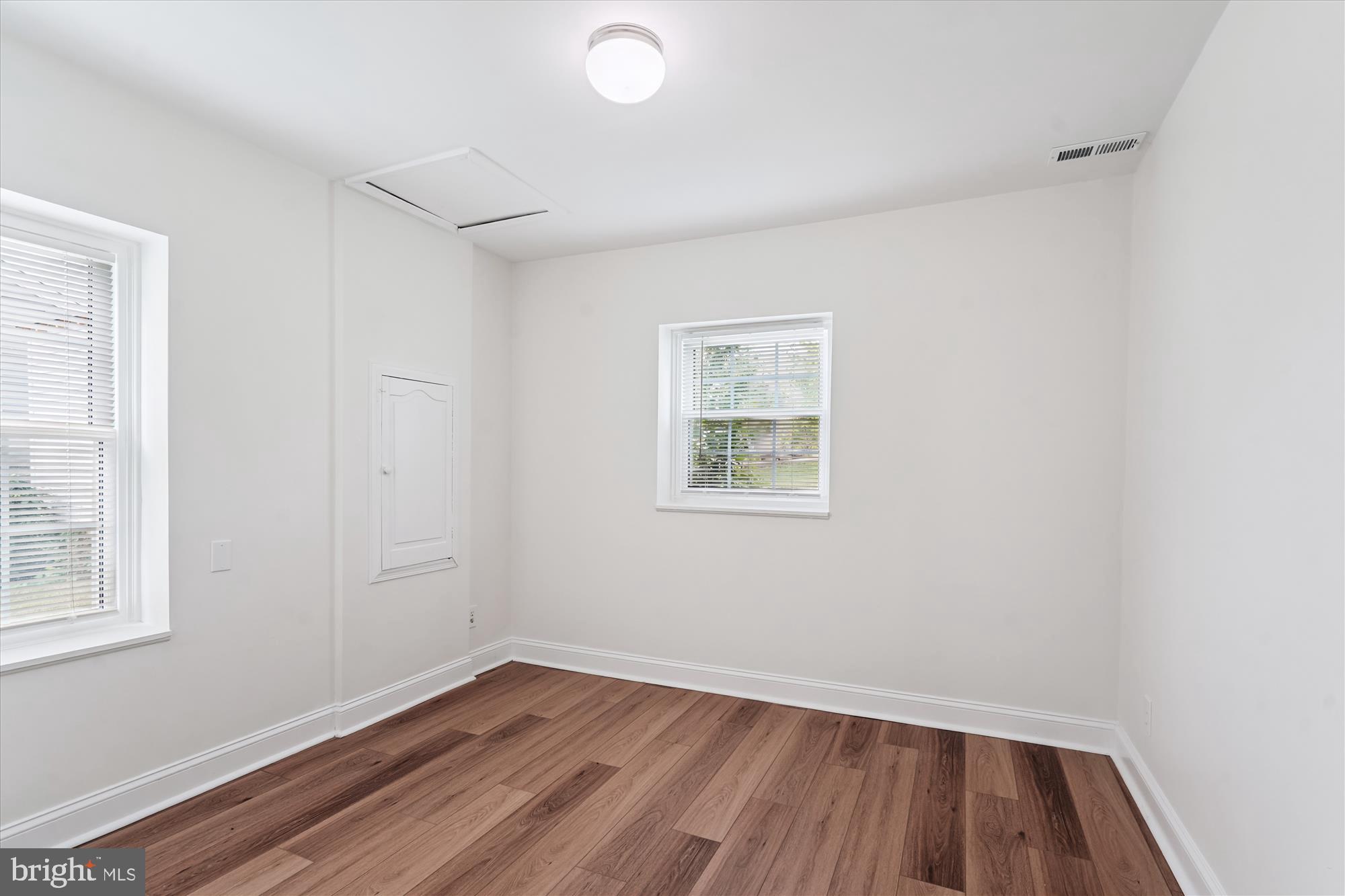 Real estate listing preview #23