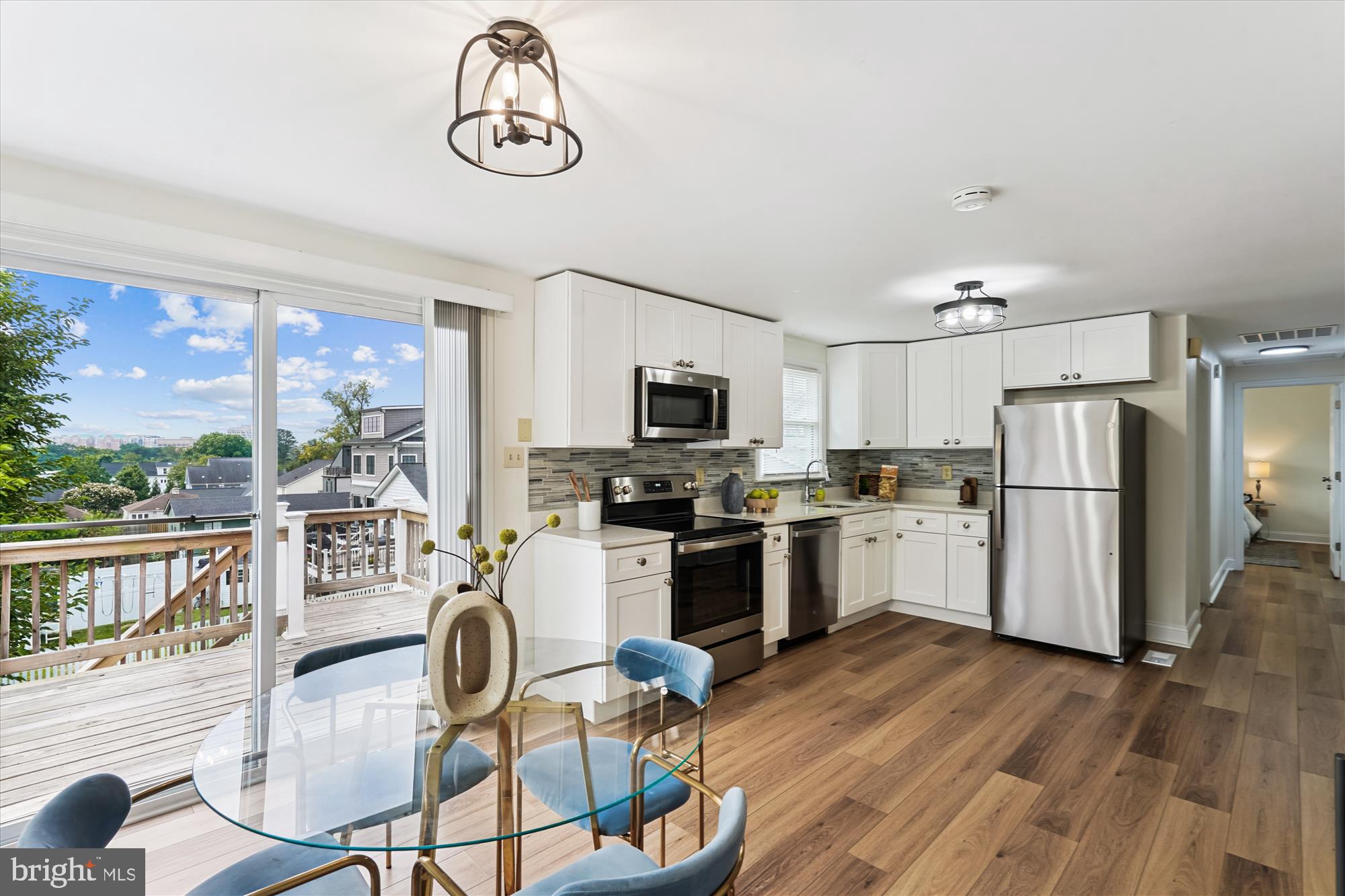 Real estate listing preview #3