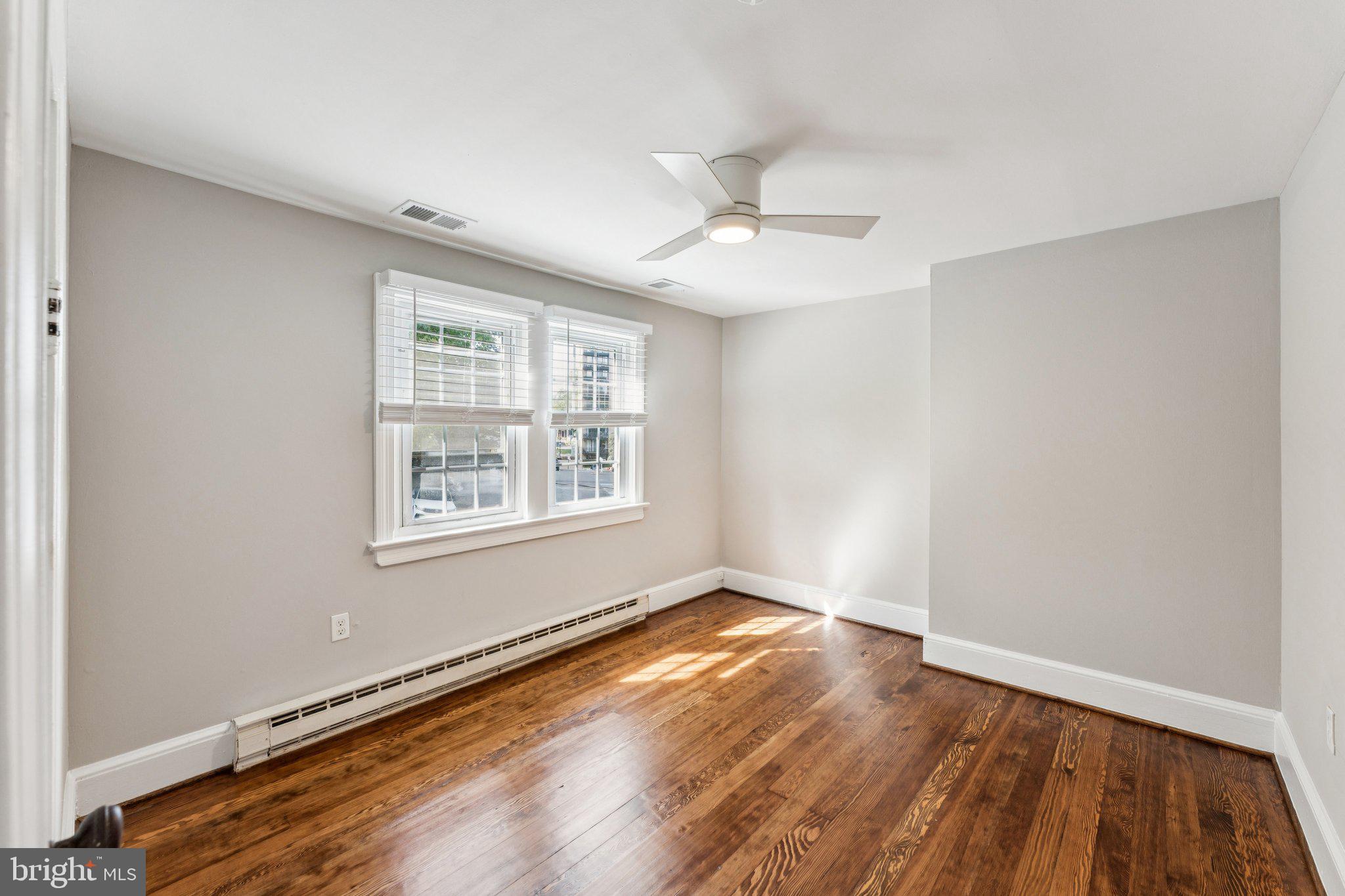 Real estate listing preview #18