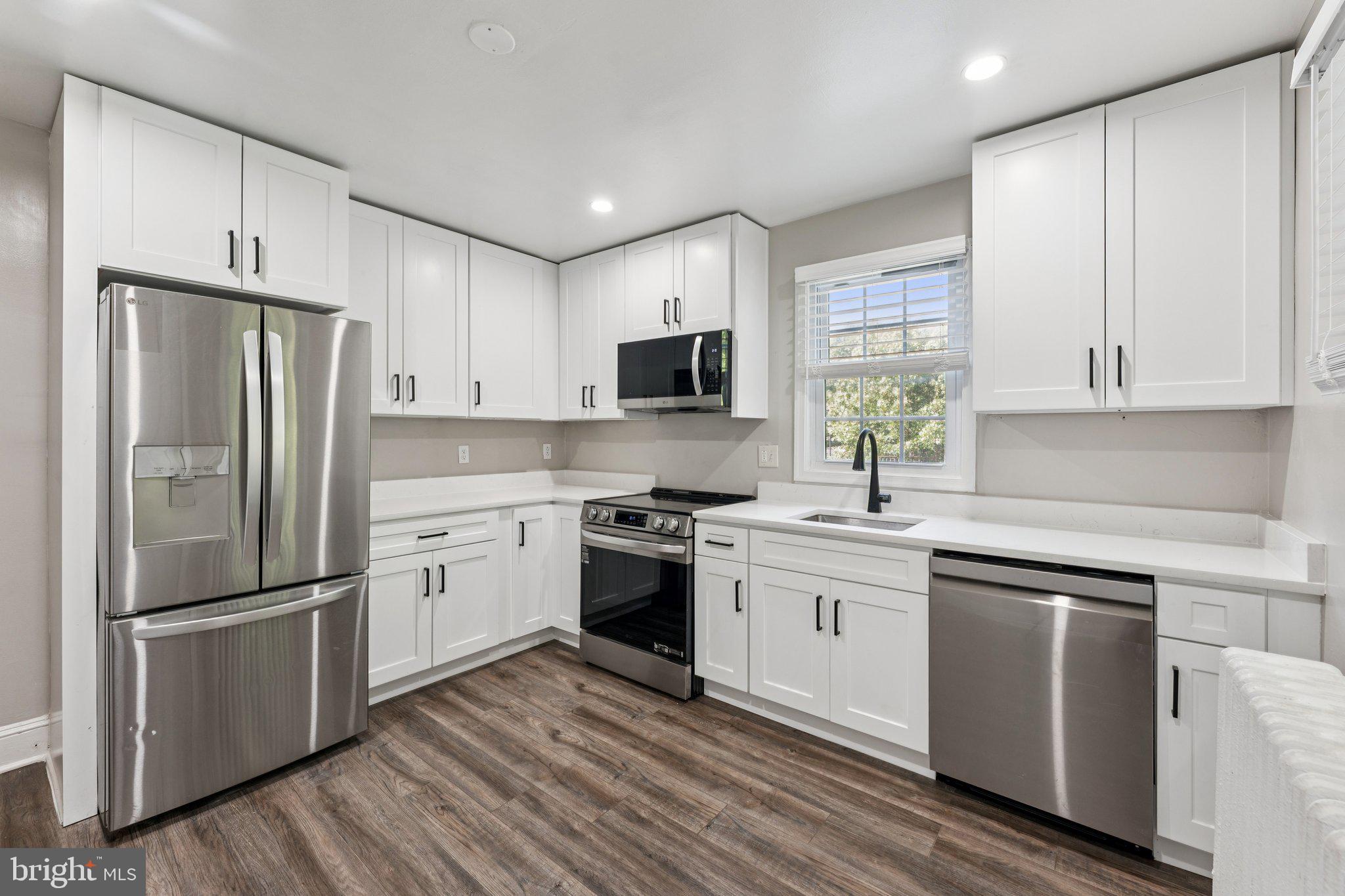 Real estate listing preview #3