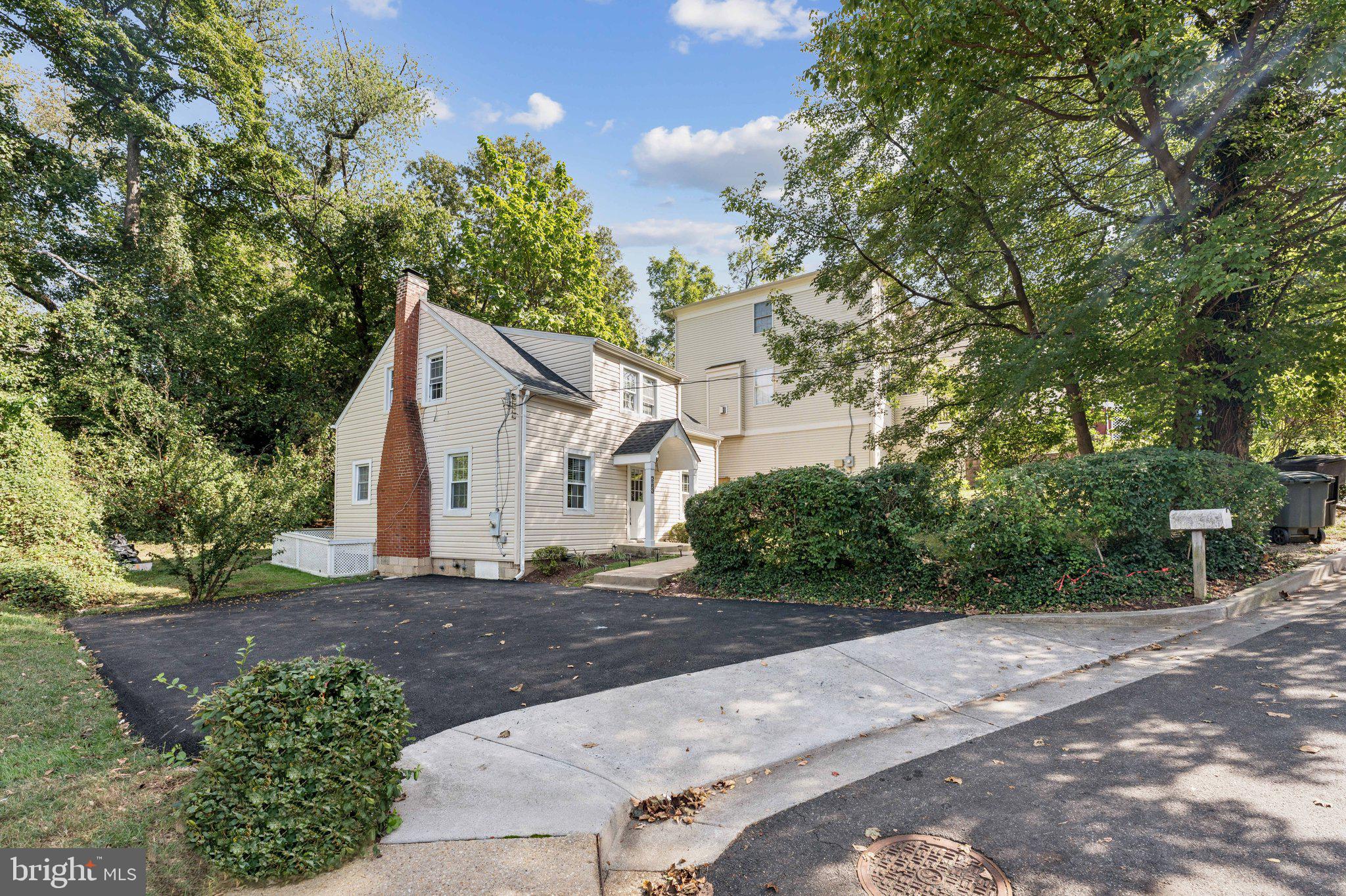 Real estate listing preview #2