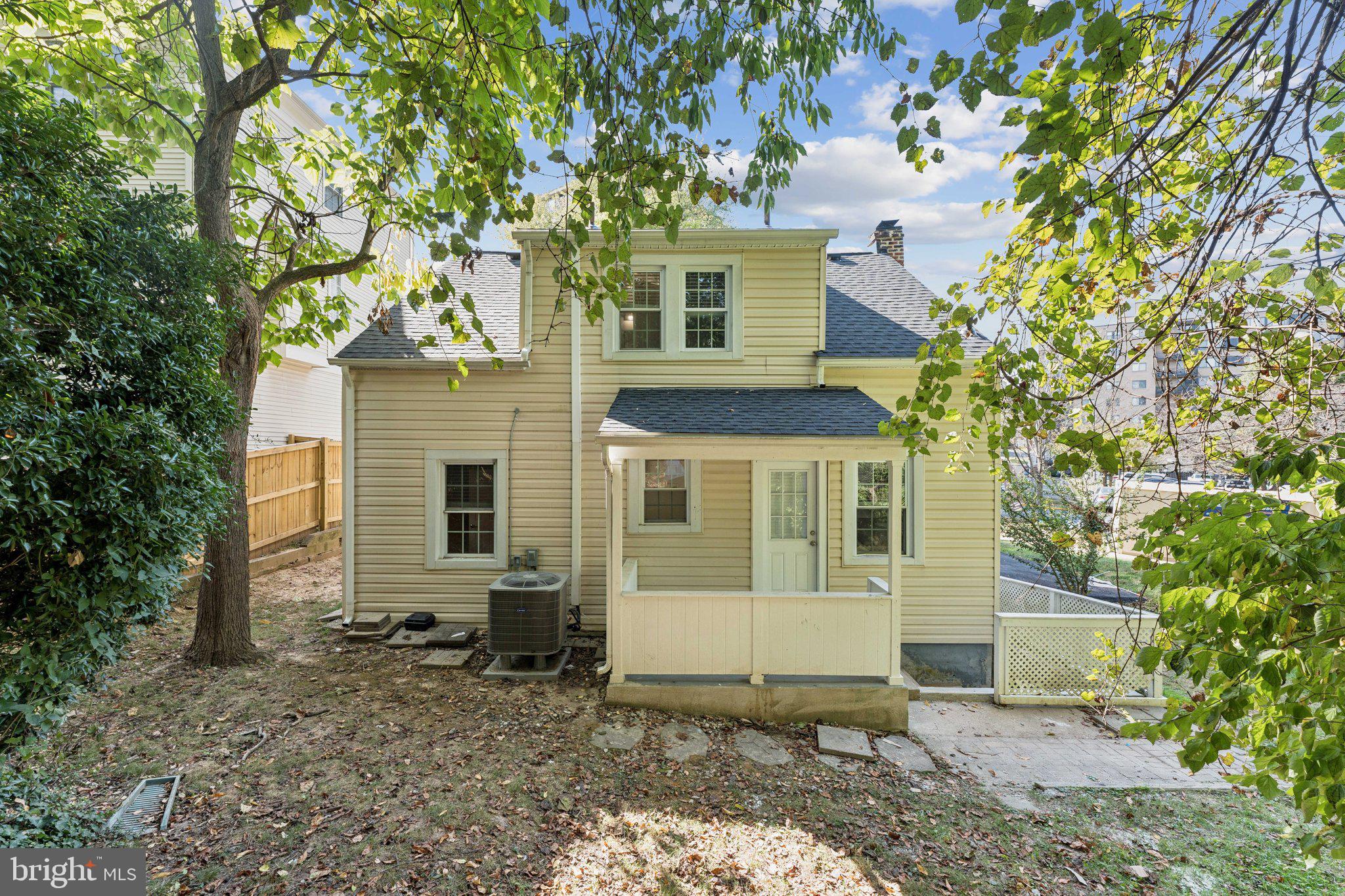 Real estate listing preview #32