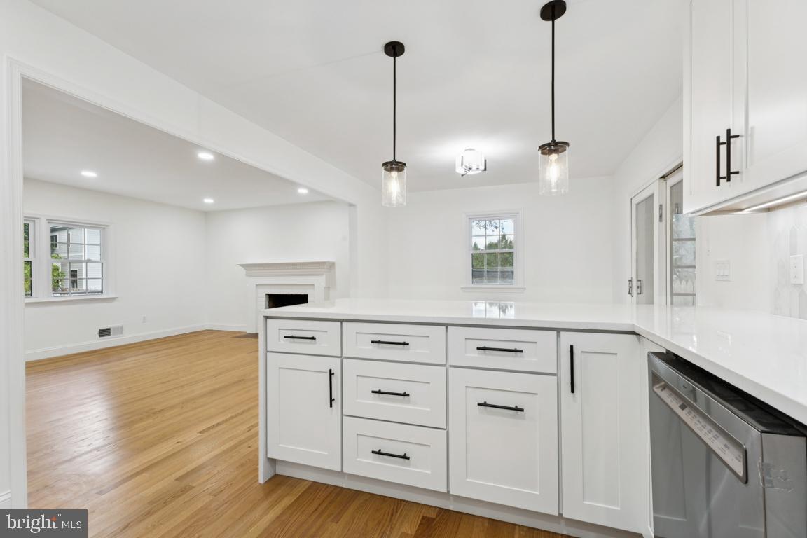 Real estate listing preview #13