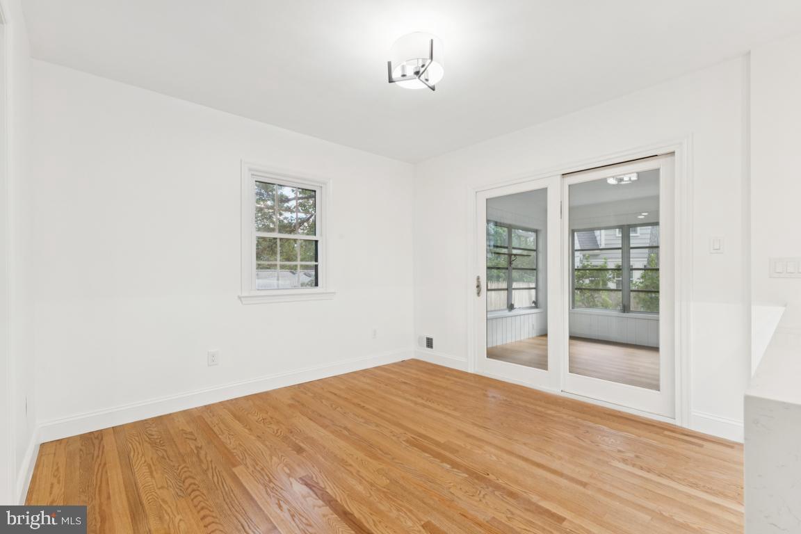 Real estate listing preview #16