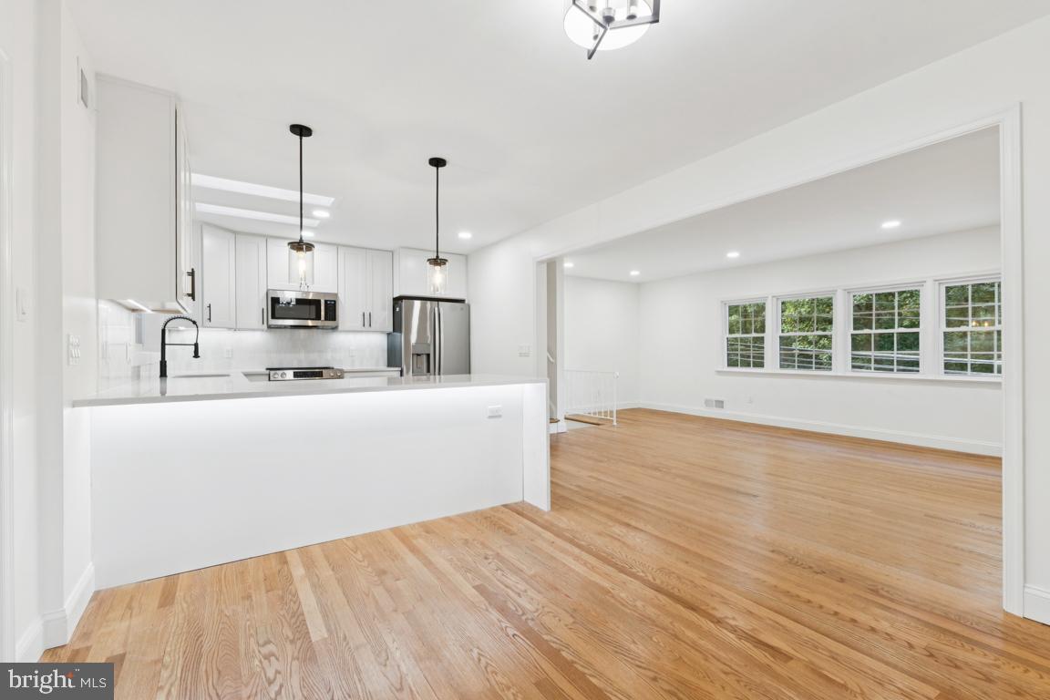 Real estate listing preview #15