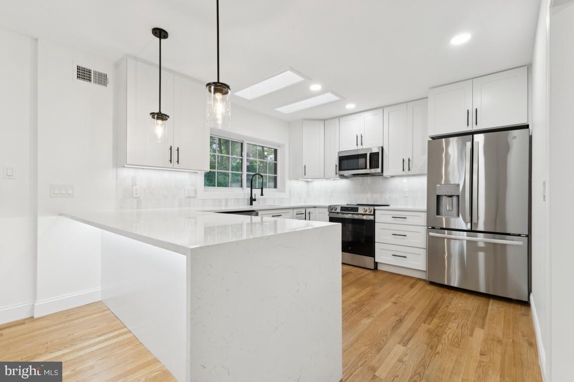 Real estate listing preview #10