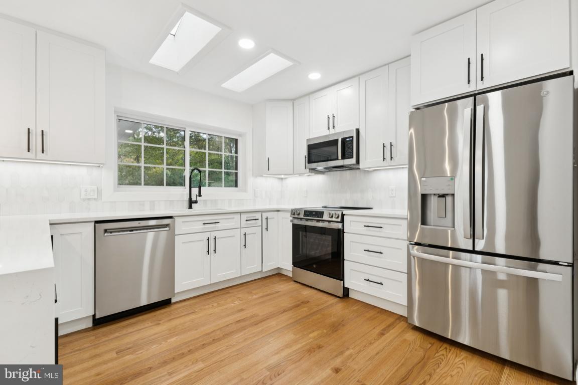 Real estate listing preview #11