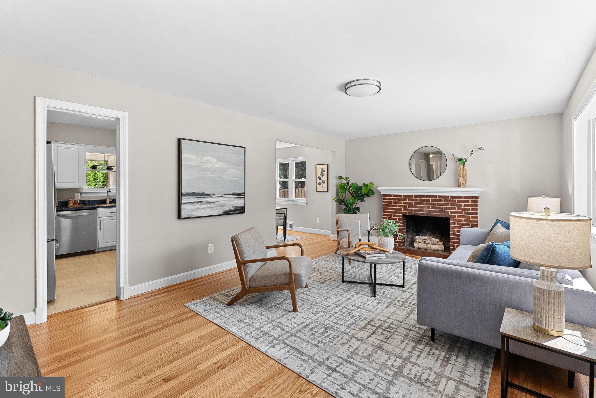 Real estate listing preview #6