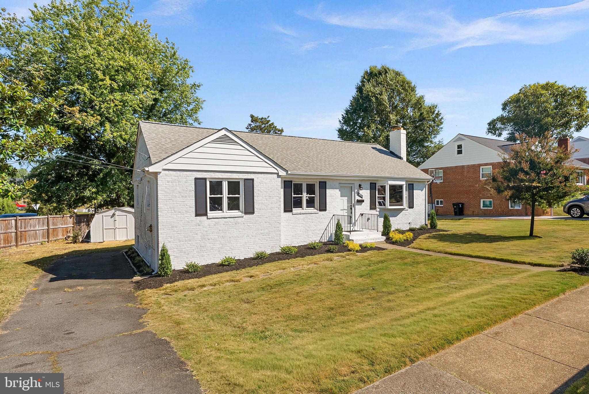 Real estate listing preview #3