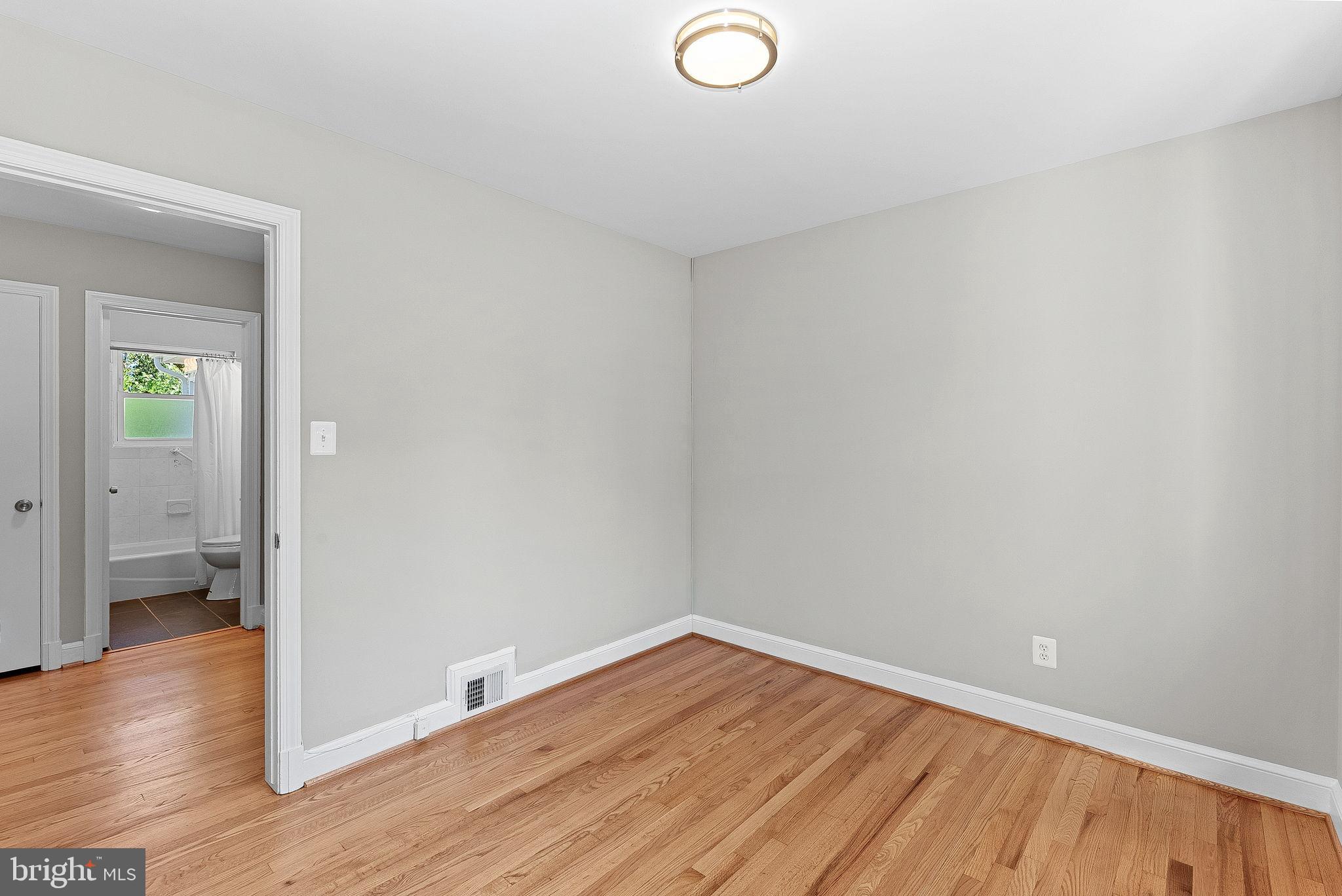 Real estate listing preview #20