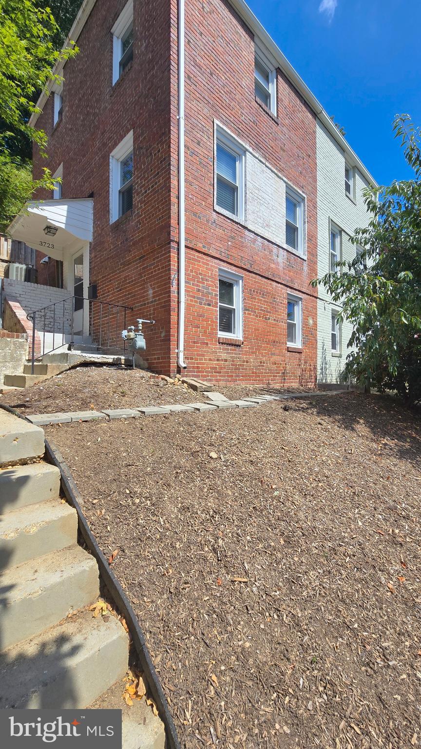 Real estate listing preview #18