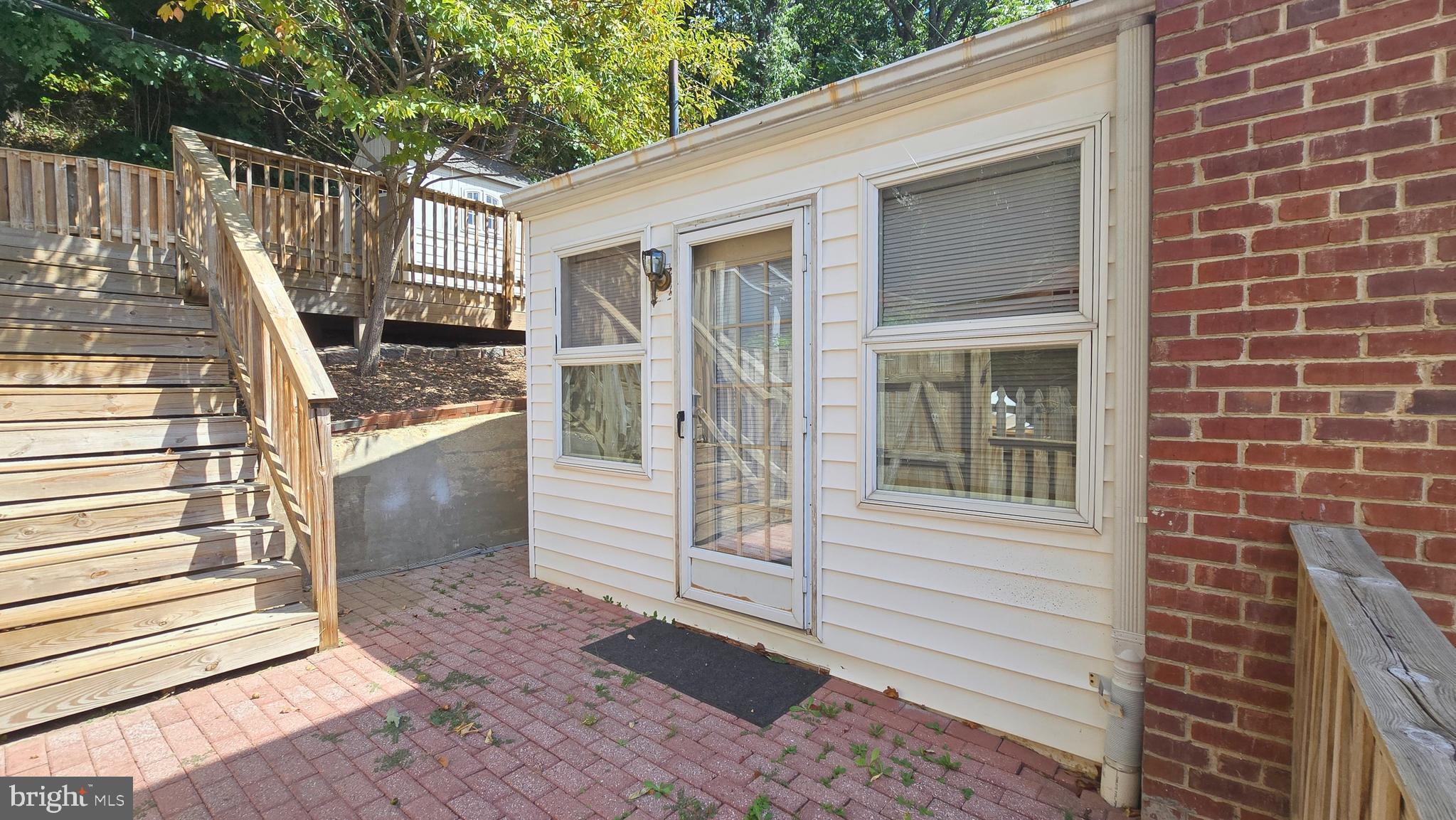 Real estate listing preview #6