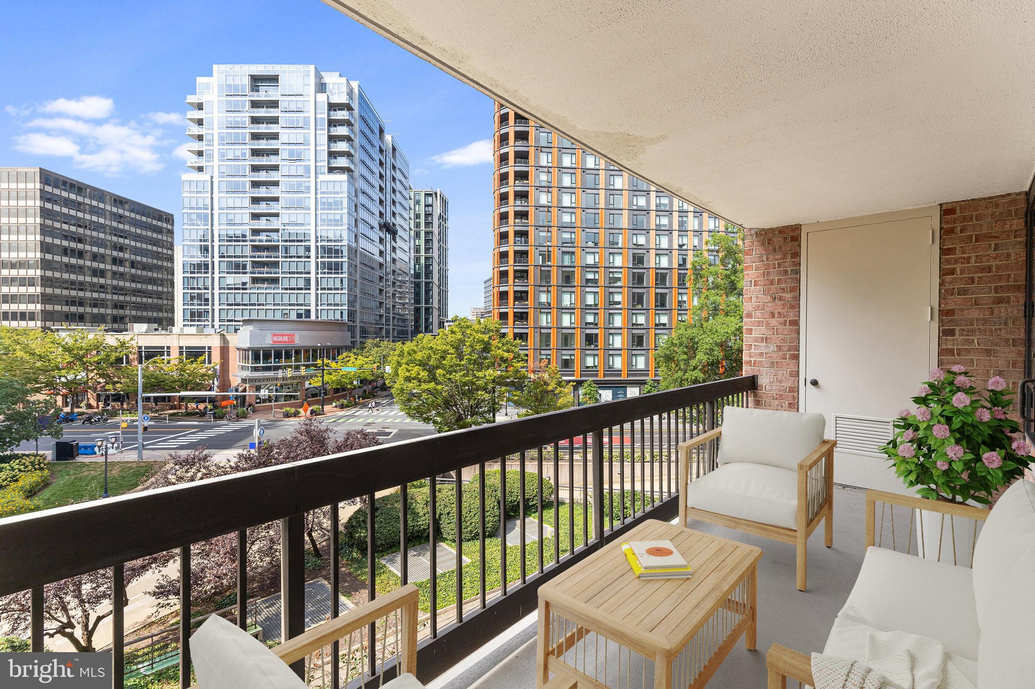 Real estate listing preview #2