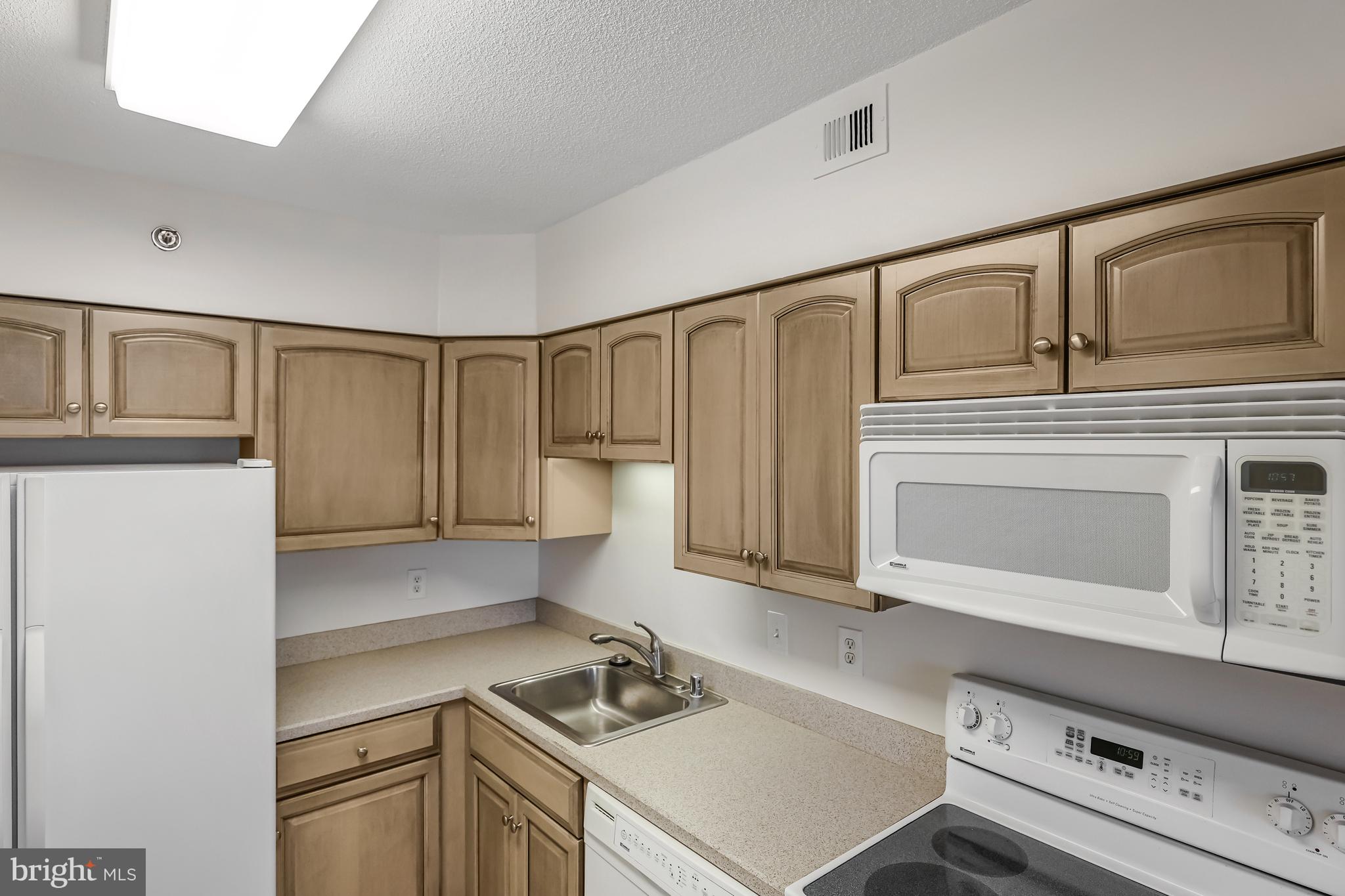 Real estate listing preview #12