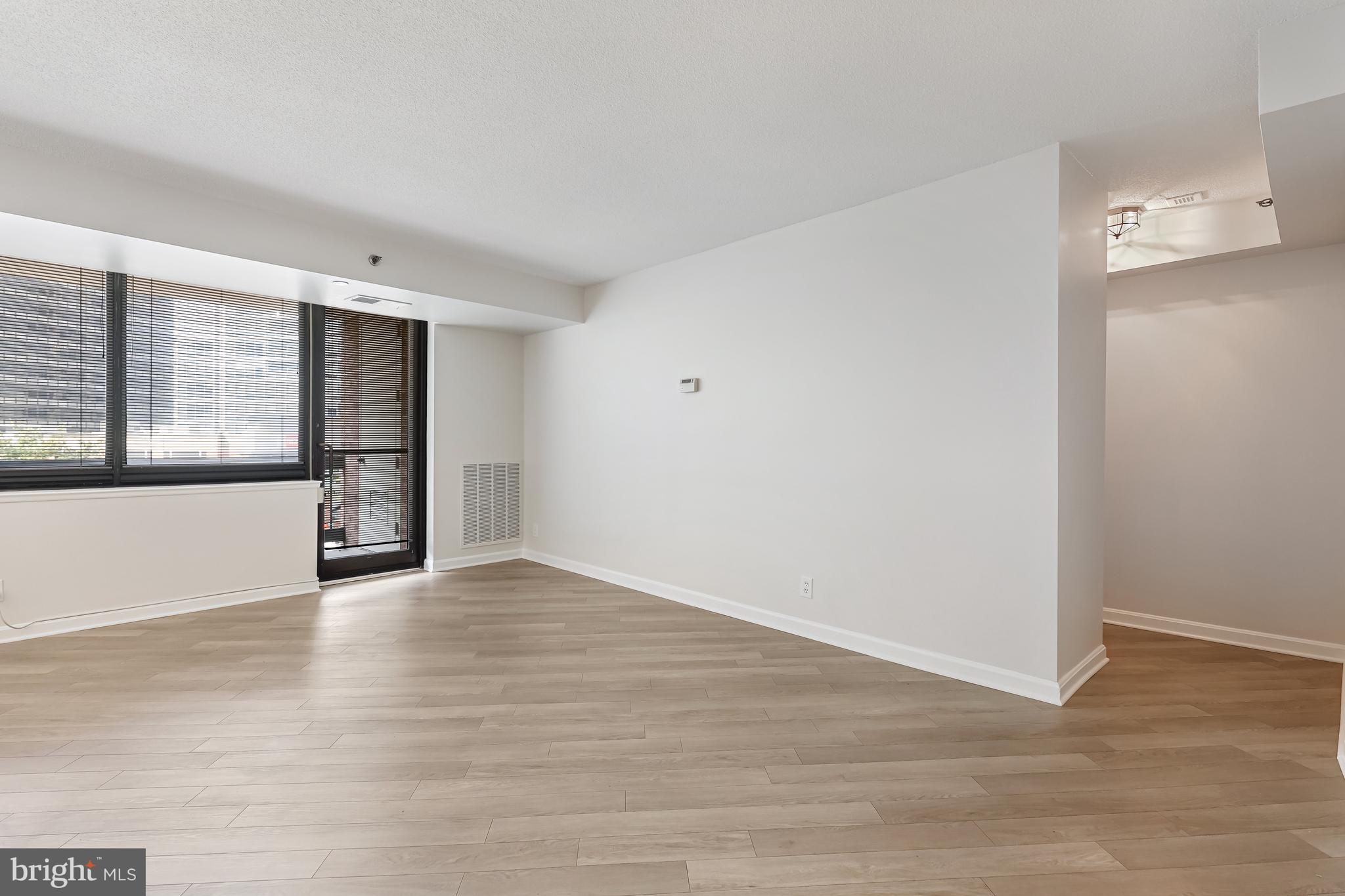 Real estate listing preview #24