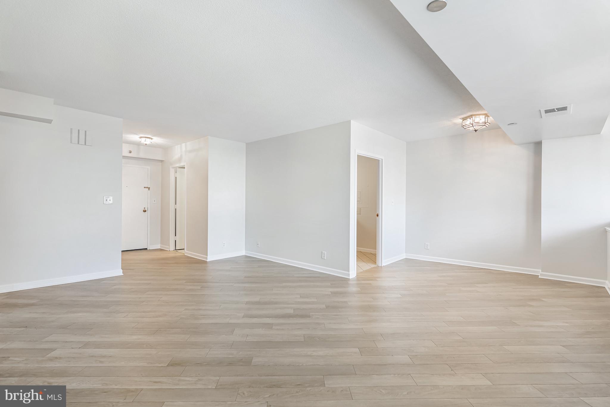 Real estate listing preview #16