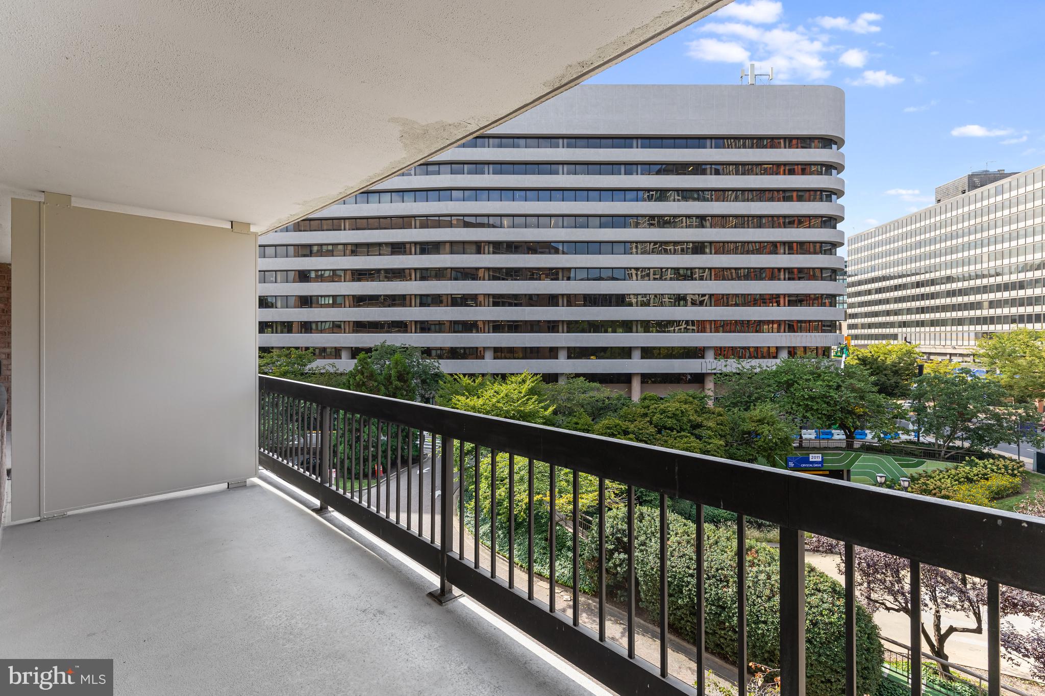 Real estate listing preview #10