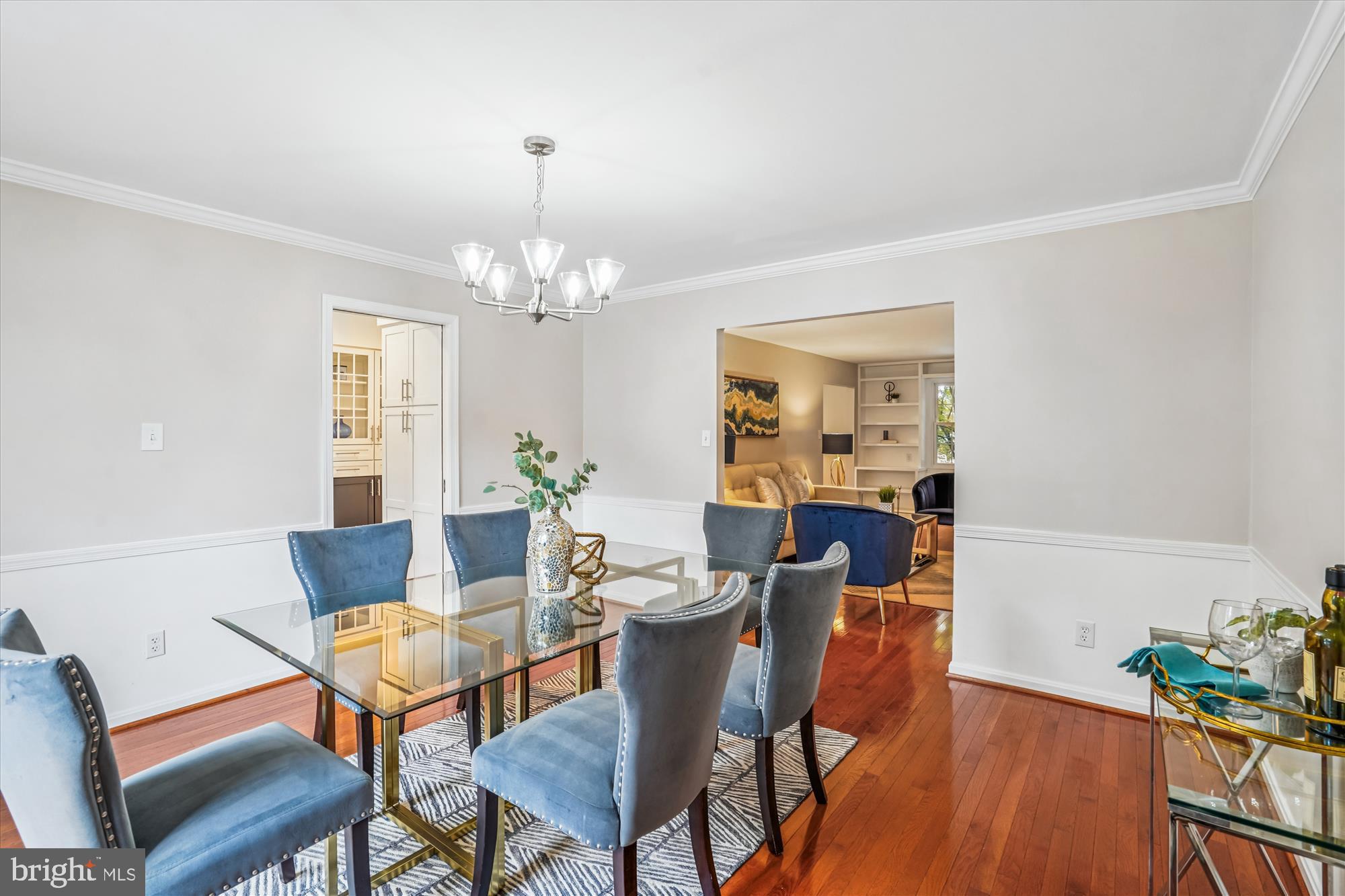 Real estate listing preview #9