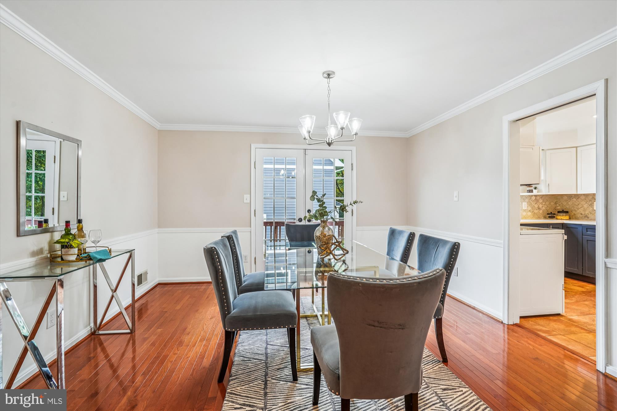 Real estate listing preview #8