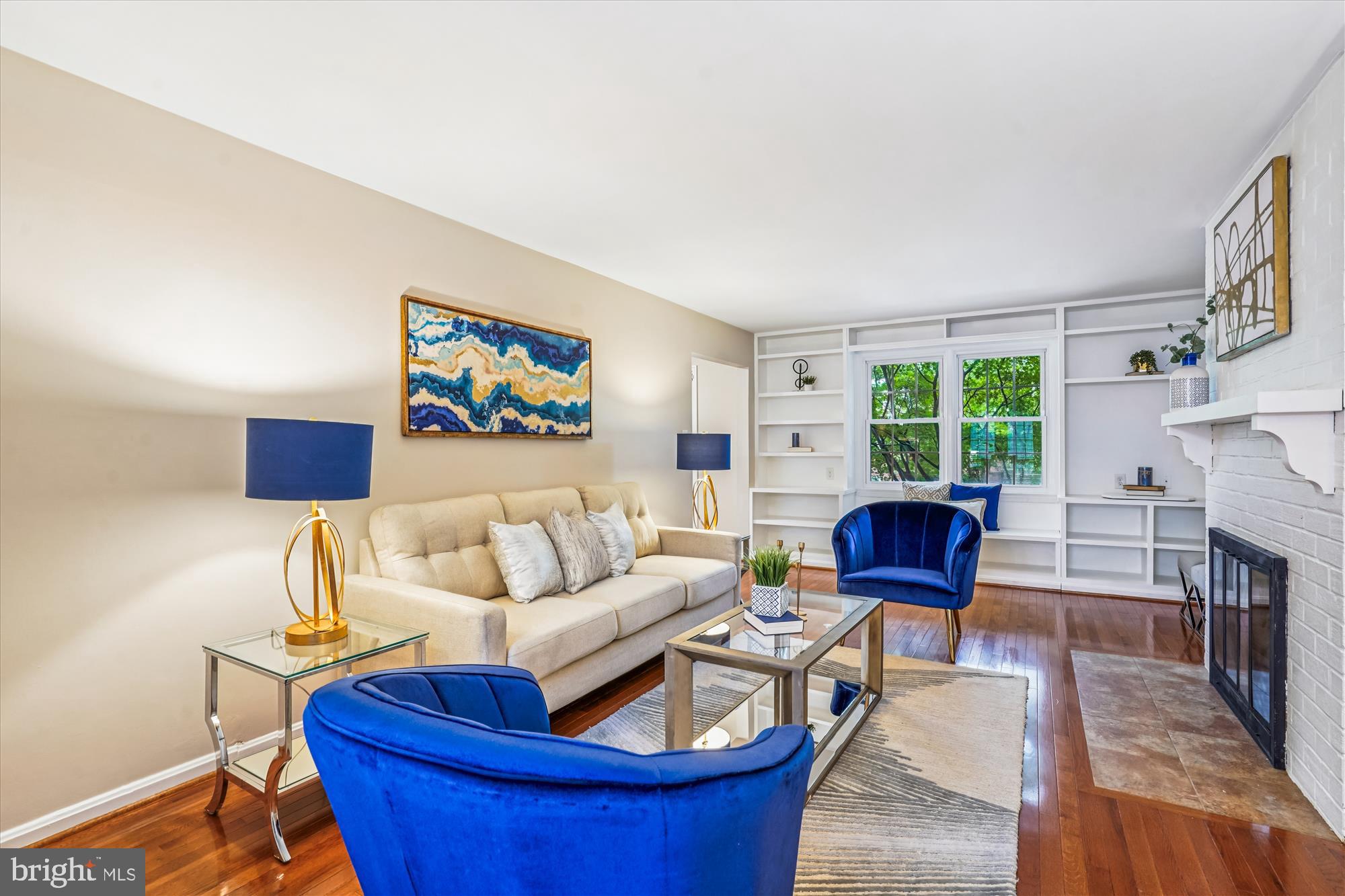 Real estate listing preview #6