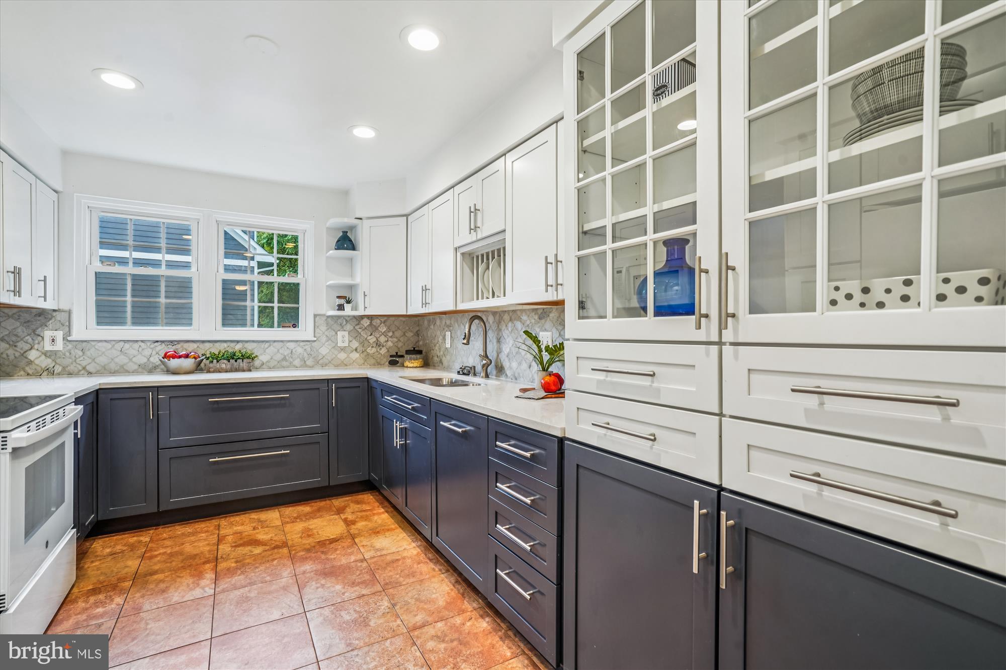 Real estate listing preview #13