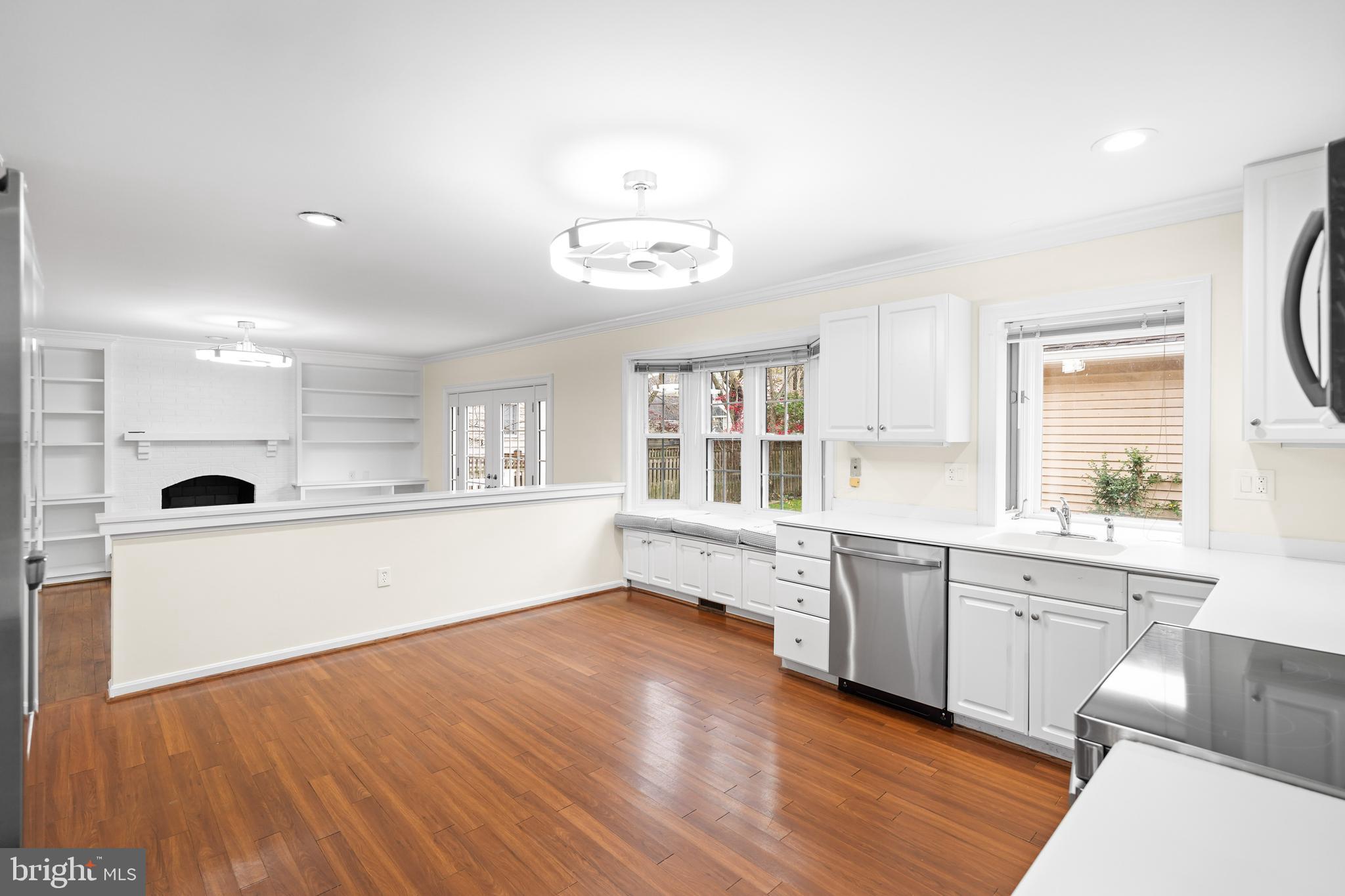 Real estate listing preview #12