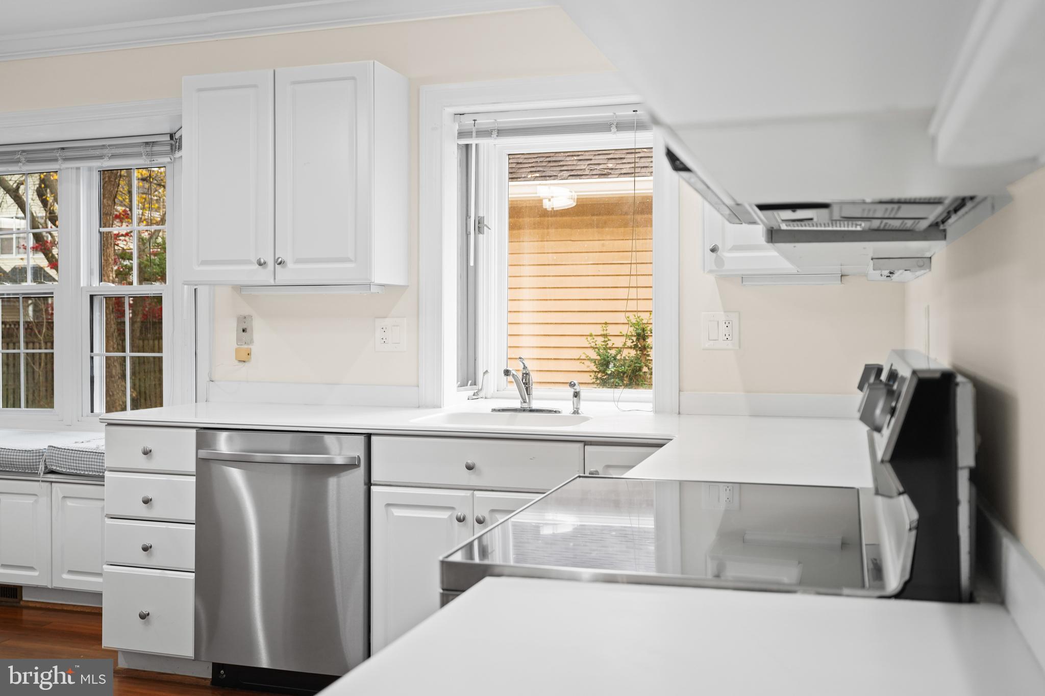 Real estate listing preview #16