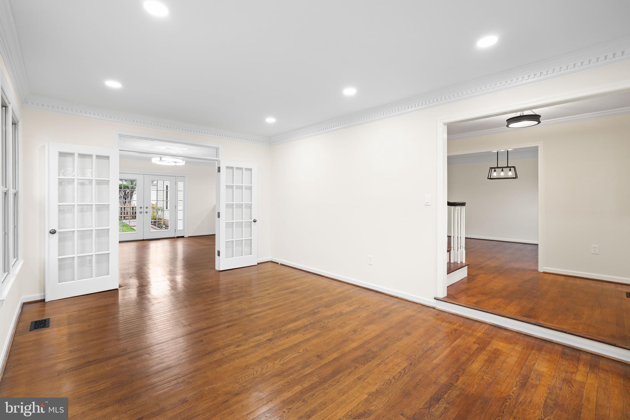 Real estate listing preview #10