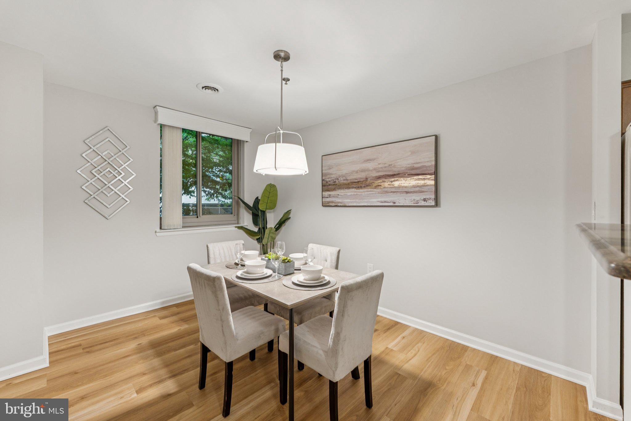 Real estate listing preview #8