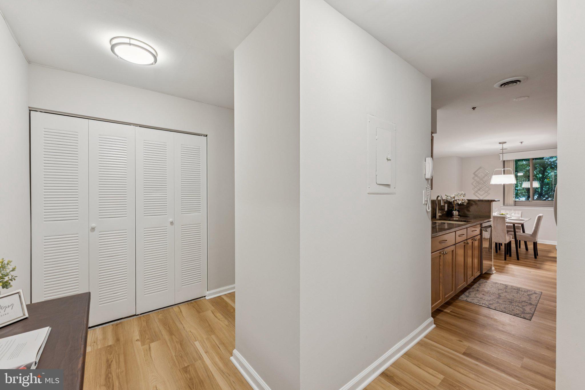 Real estate listing preview #14