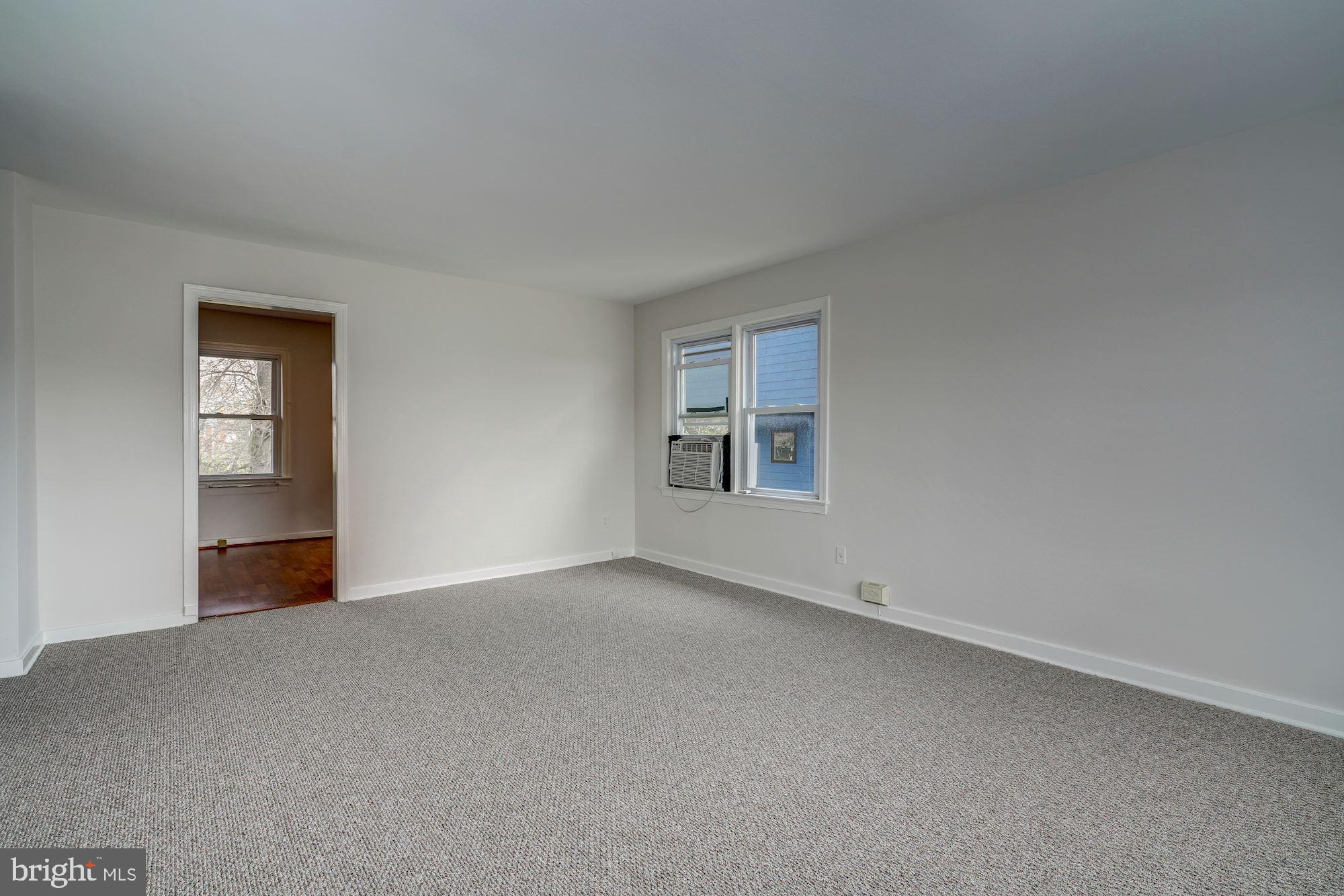 Real estate listing preview #4