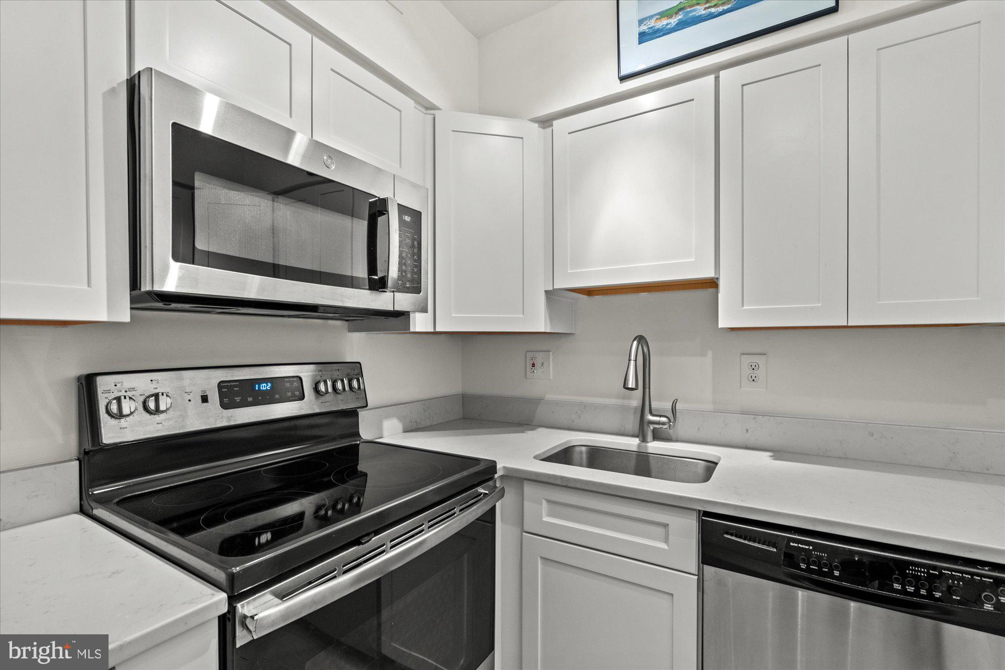 Real estate listing preview #16