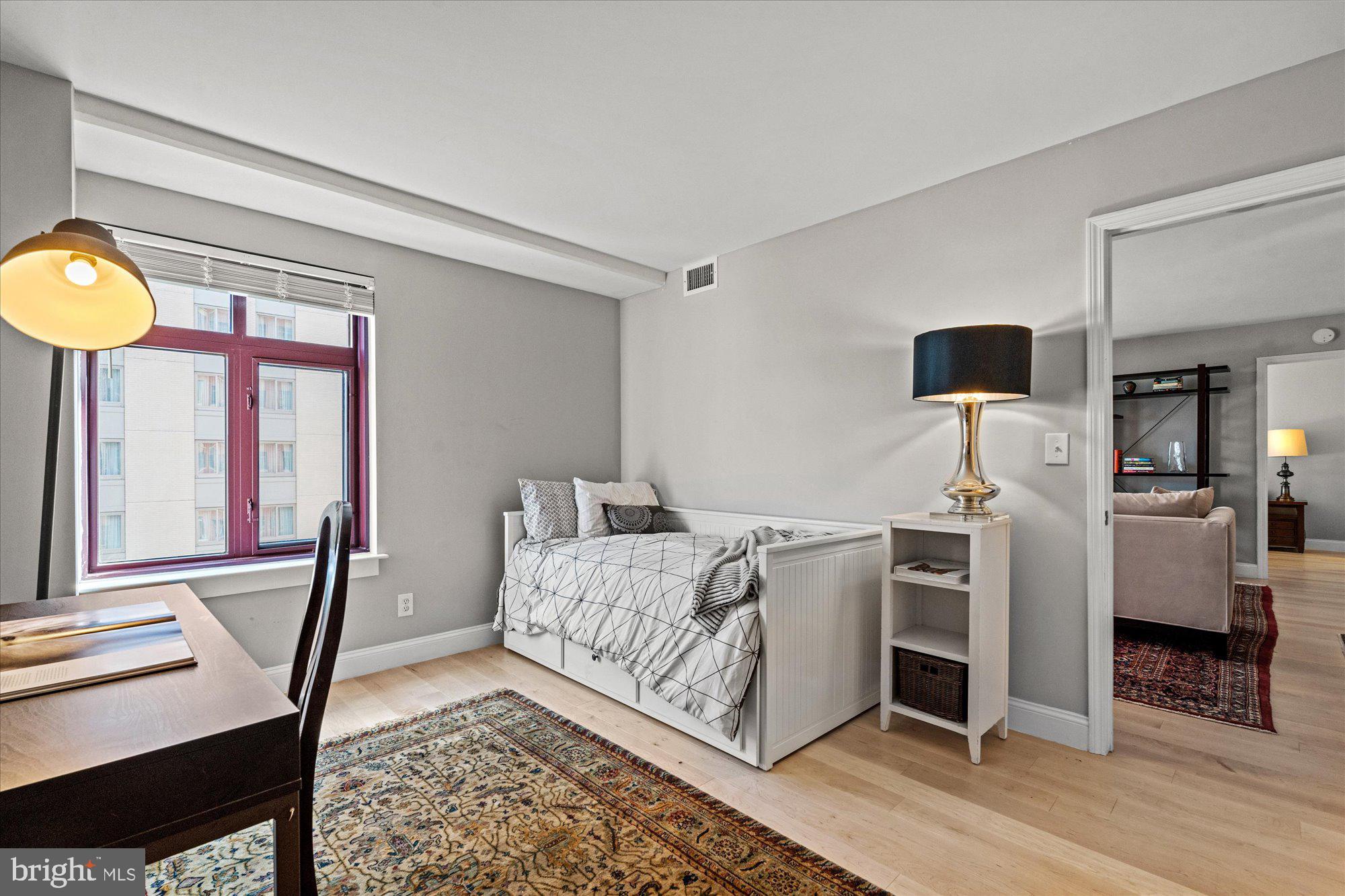 Real estate listing preview #24