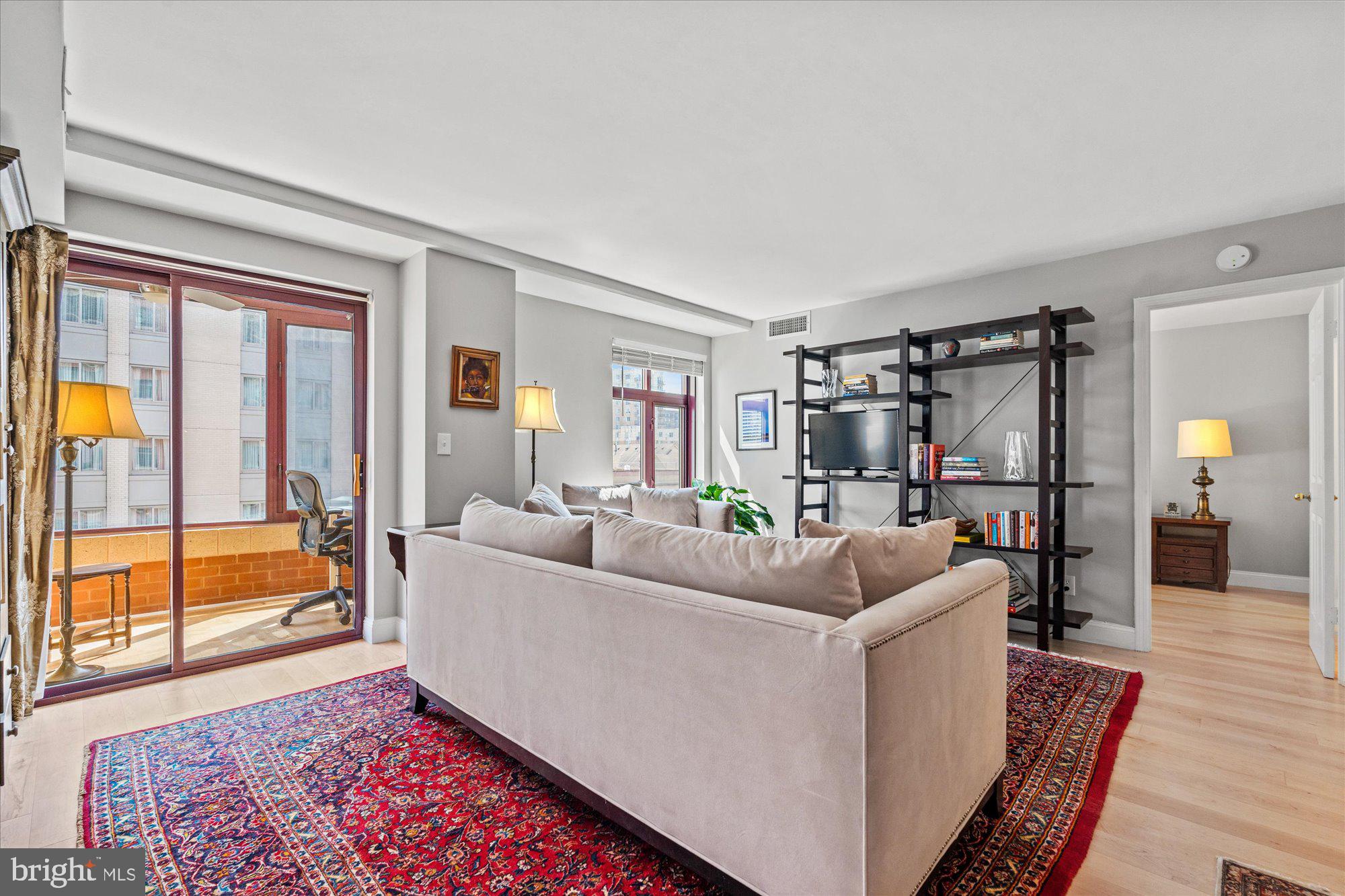 Real estate listing preview #6