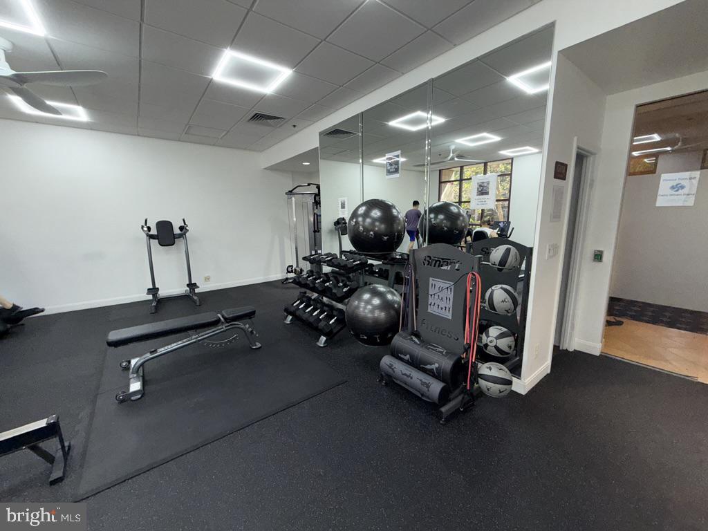 Real estate listing preview #32