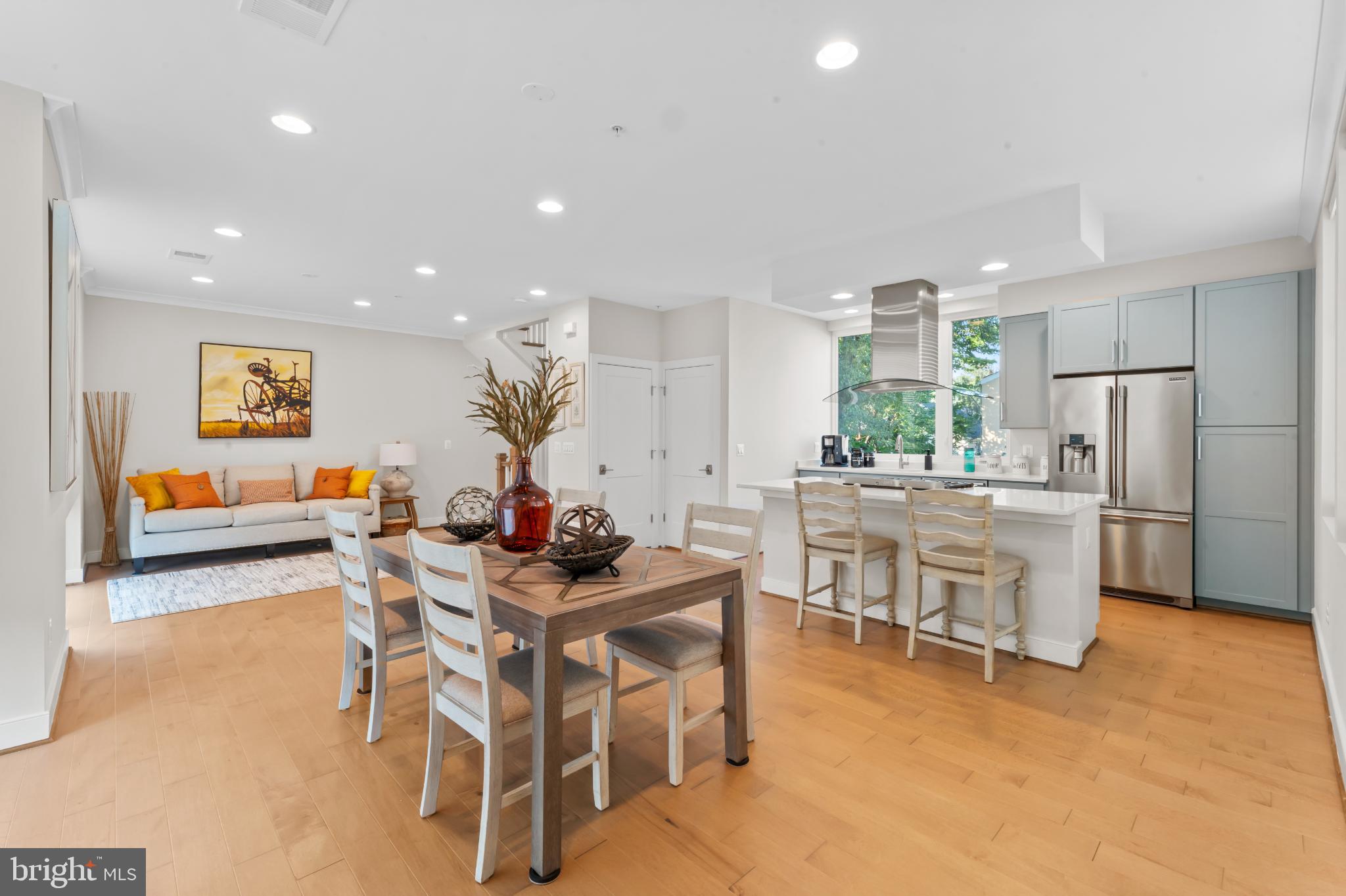 Real estate listing preview #11