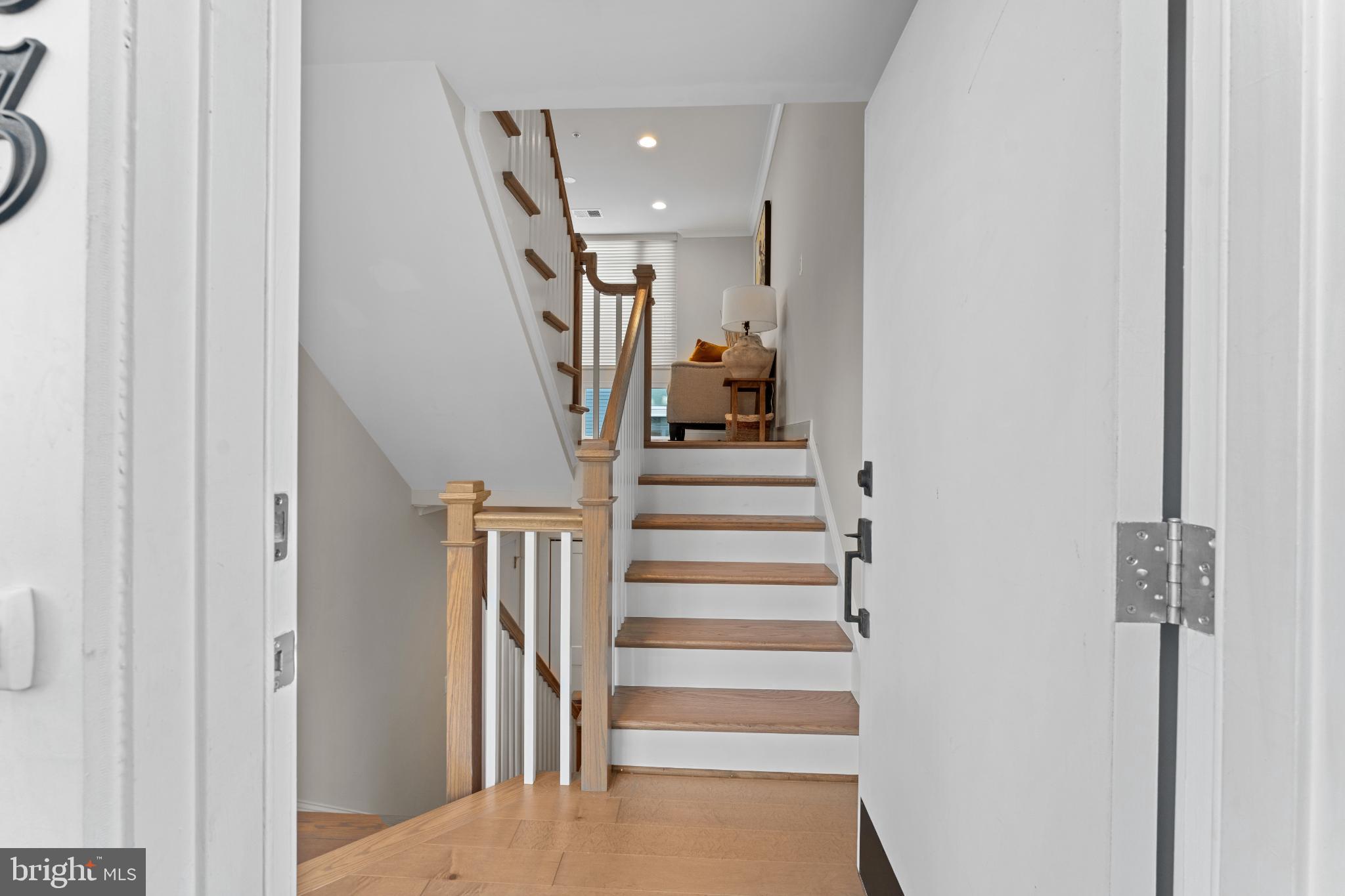 Real estate listing preview #4