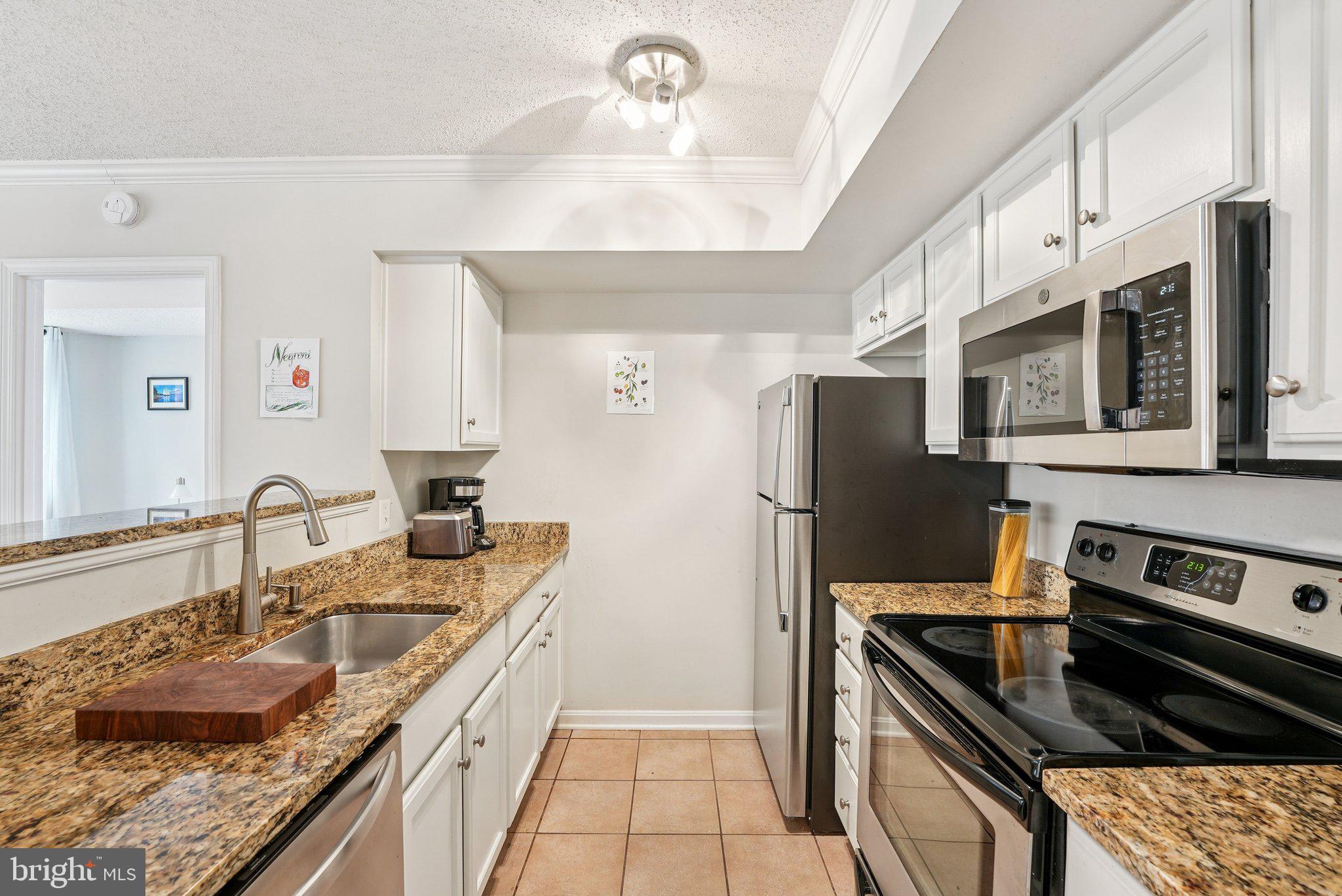 Real estate listing preview #8