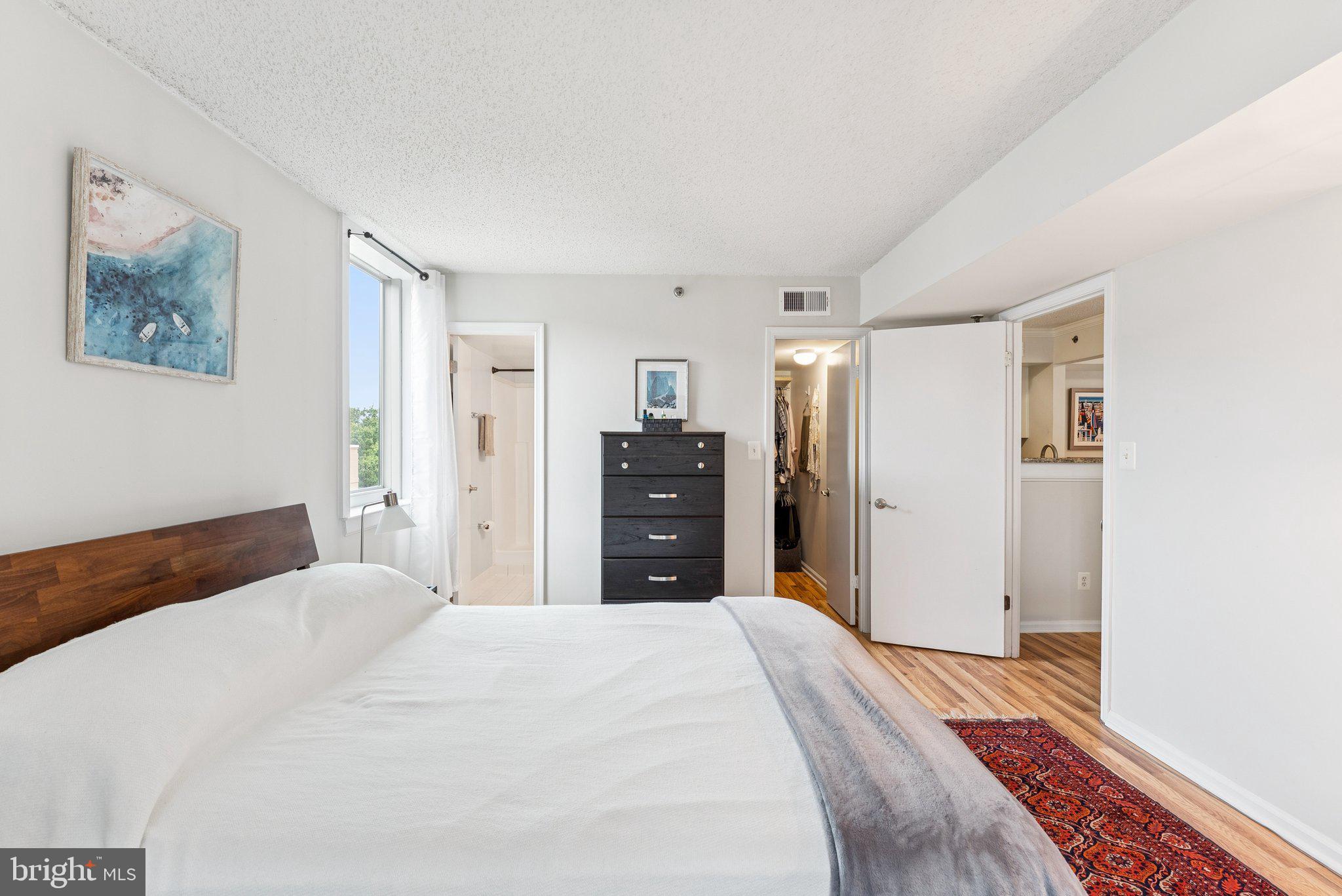 Real estate listing preview #11