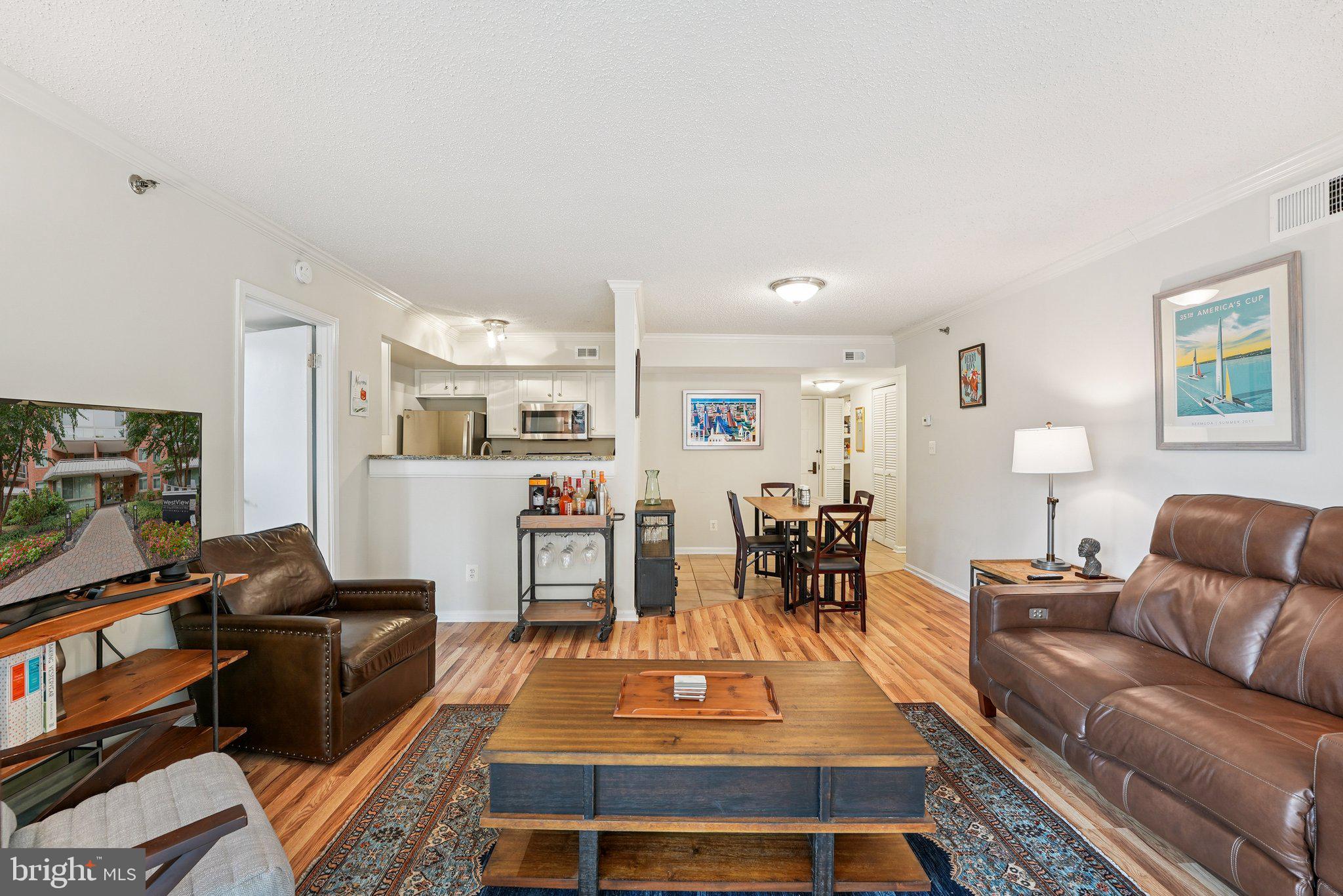 Real estate listing preview #2