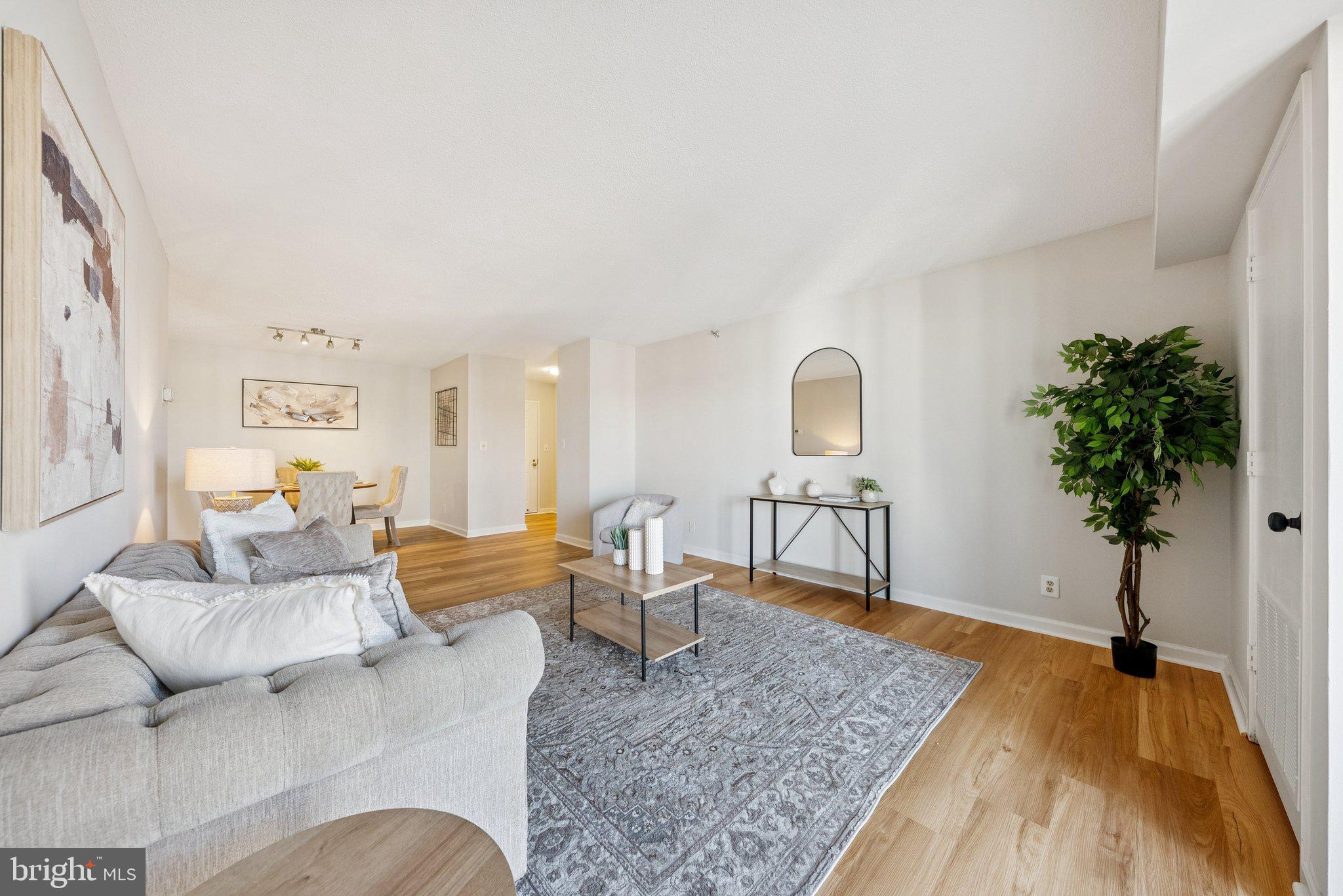 Real estate listing preview #5