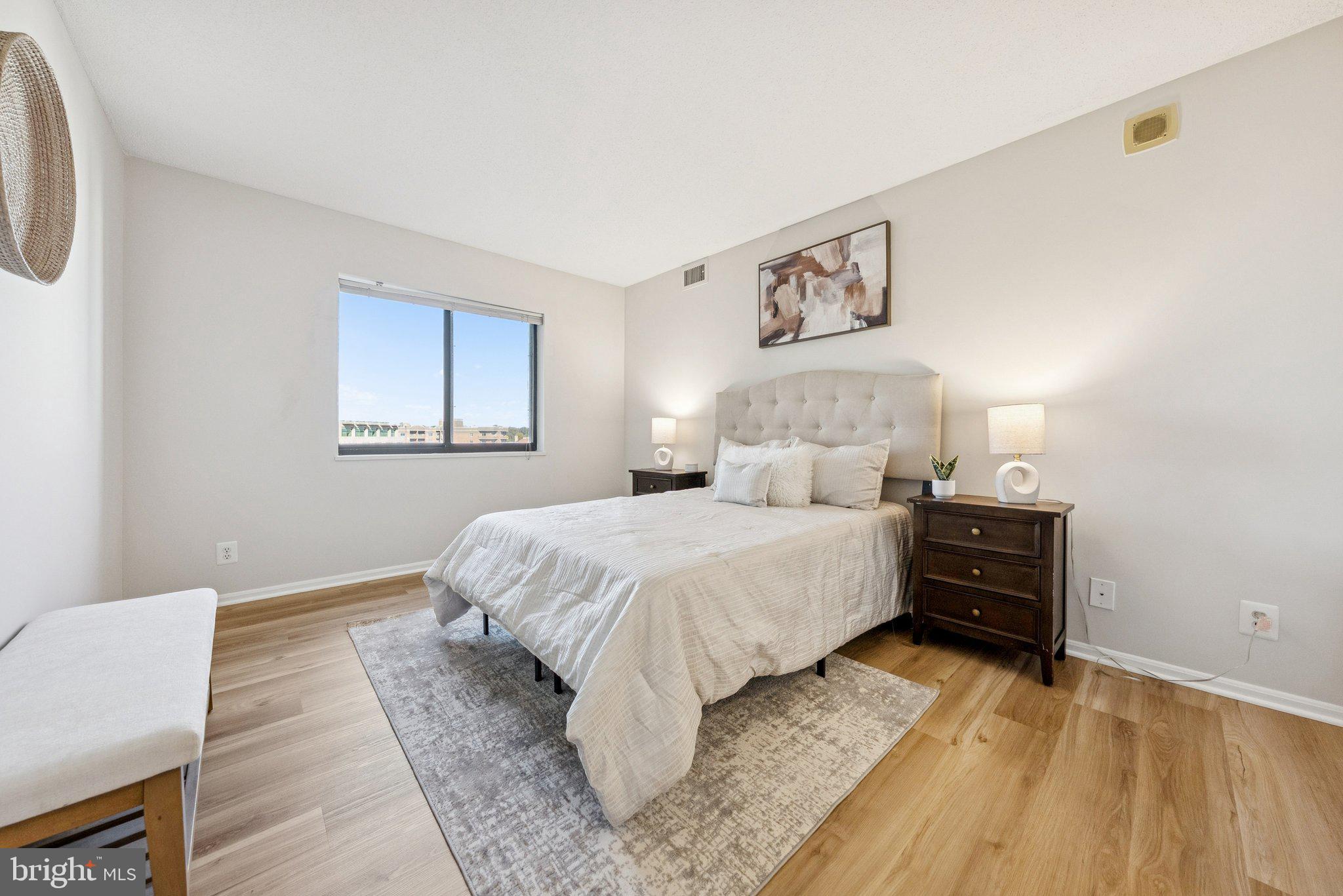 Real estate listing preview #22