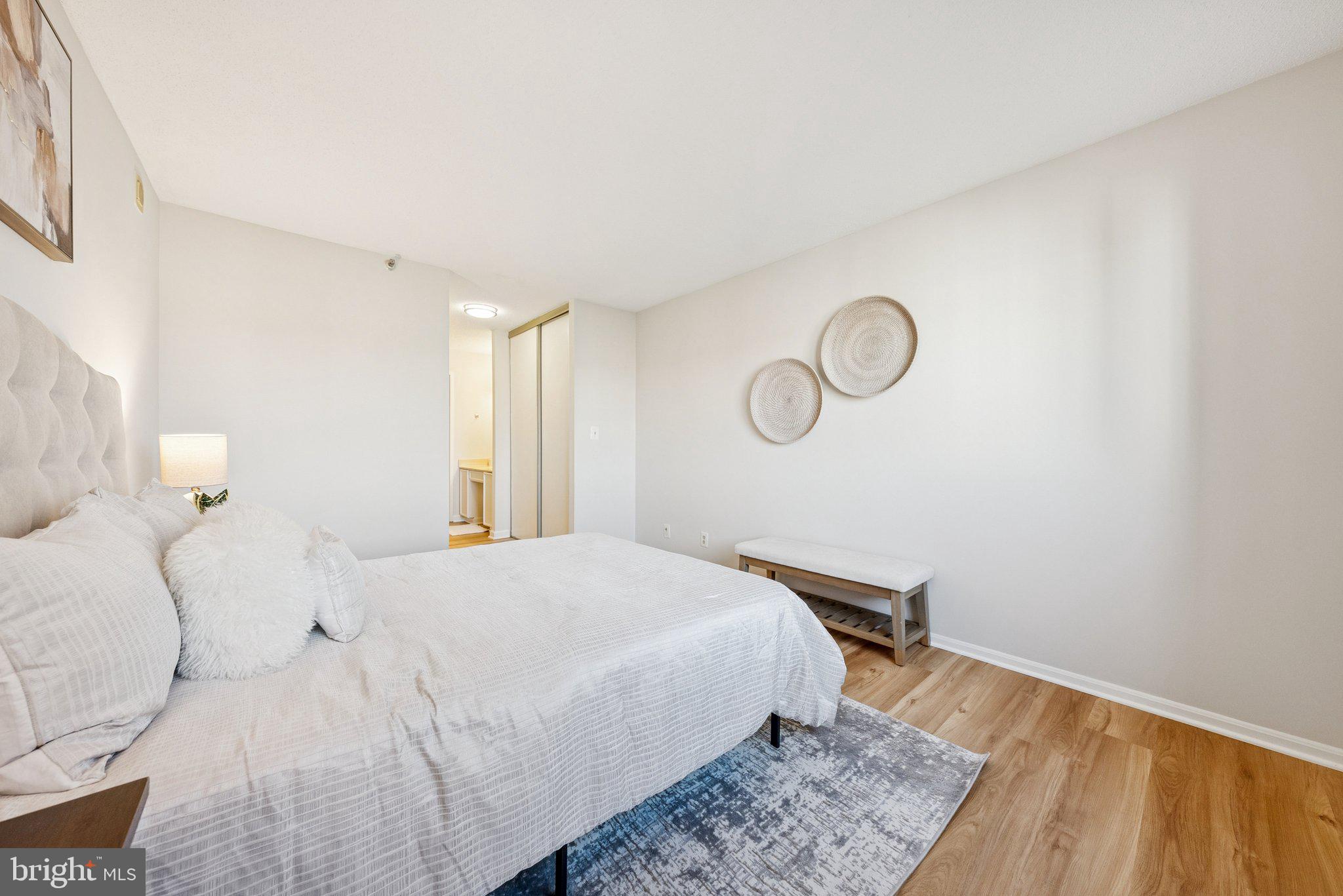 Real estate listing preview #24