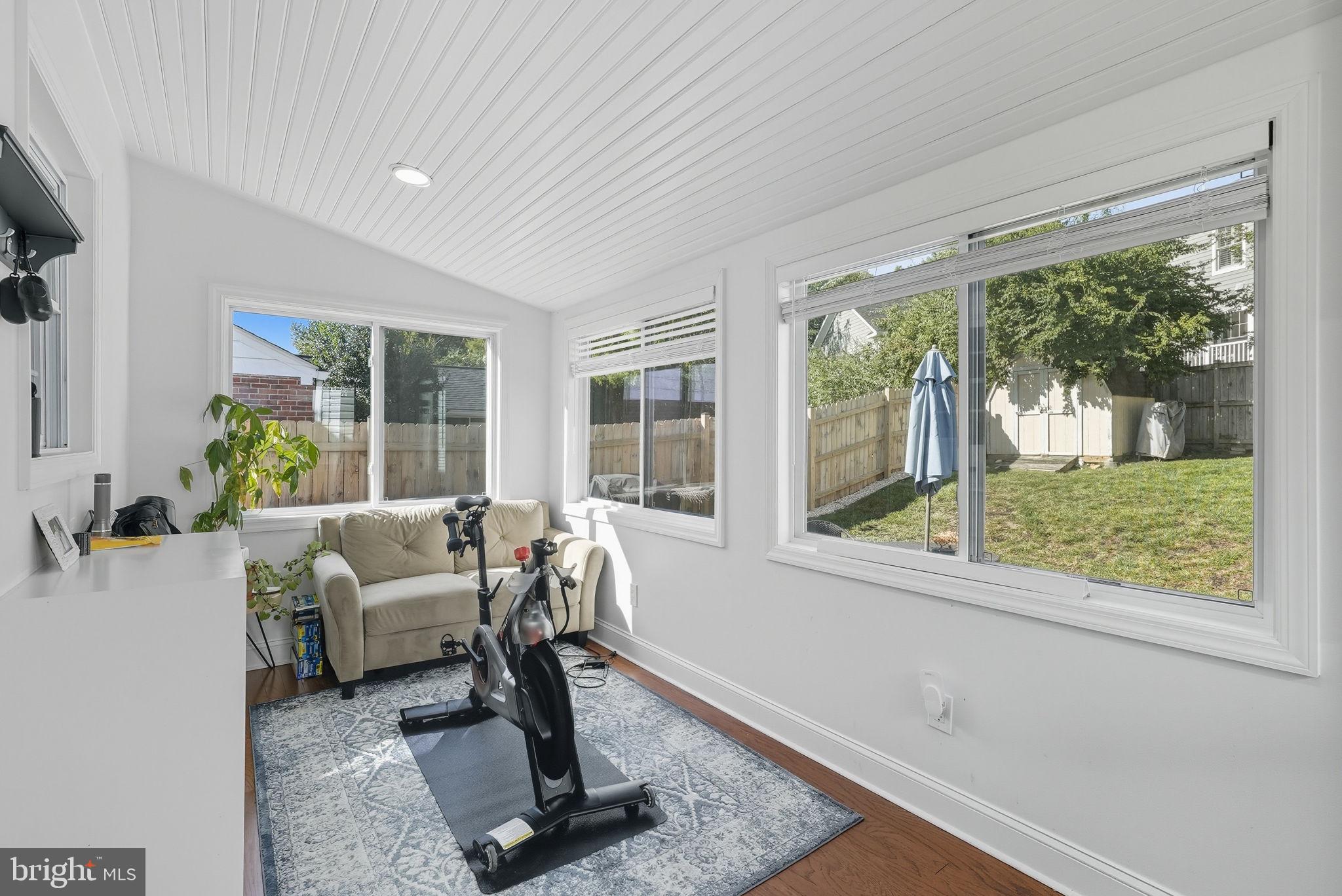 Real estate listing preview #12