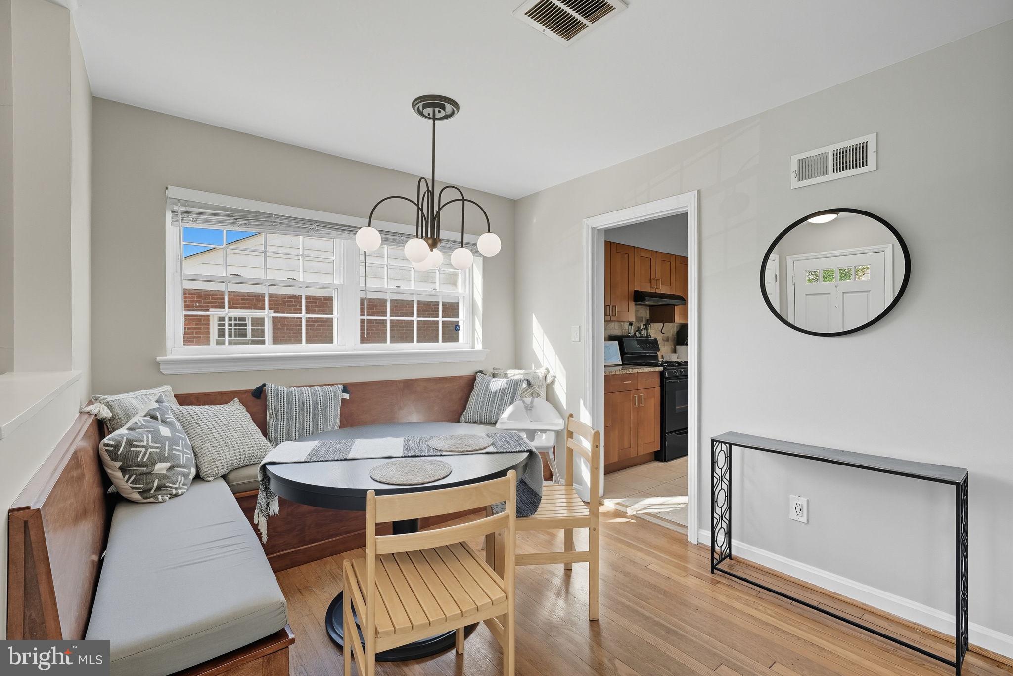 Real estate listing preview #6