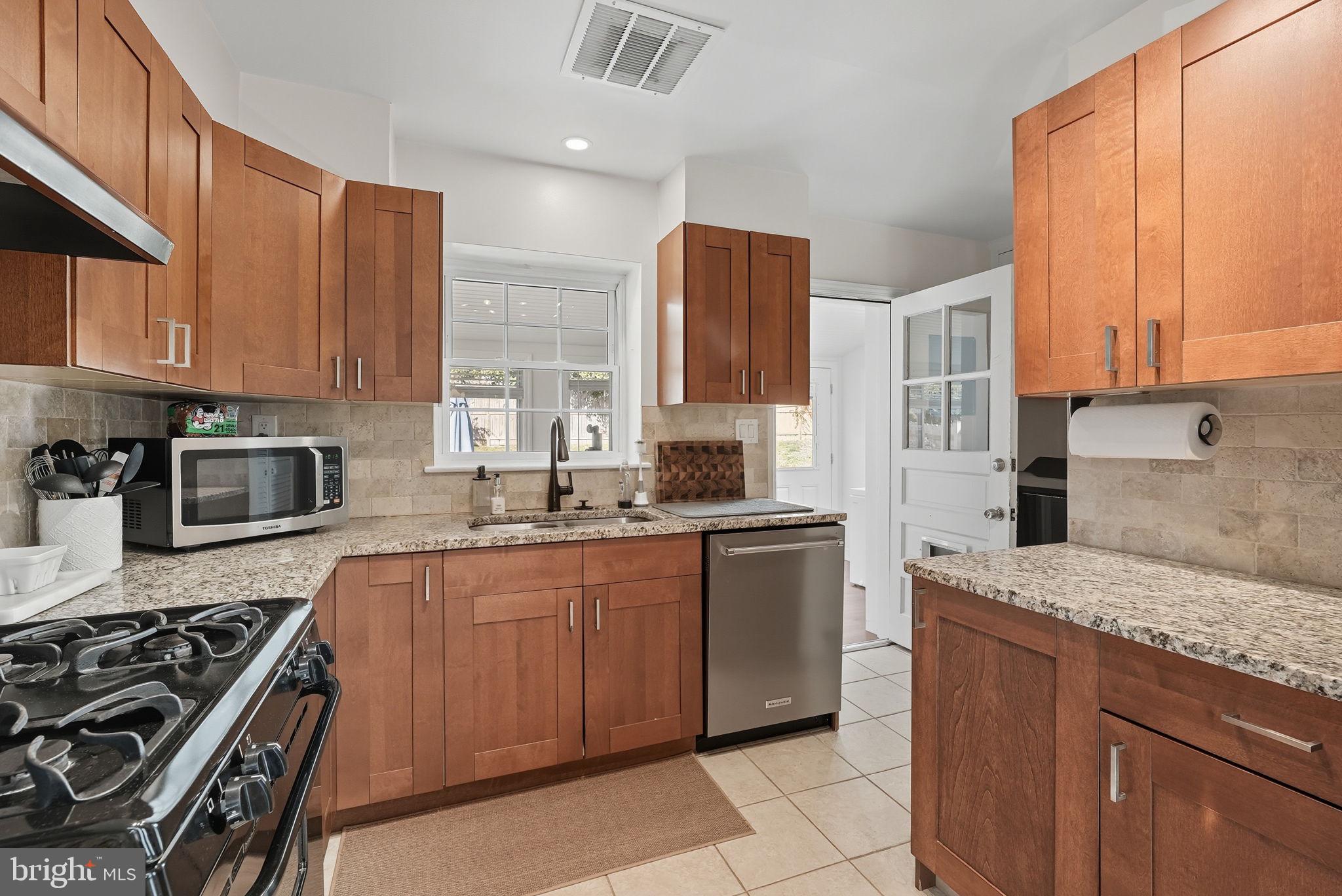 Real estate listing preview #8