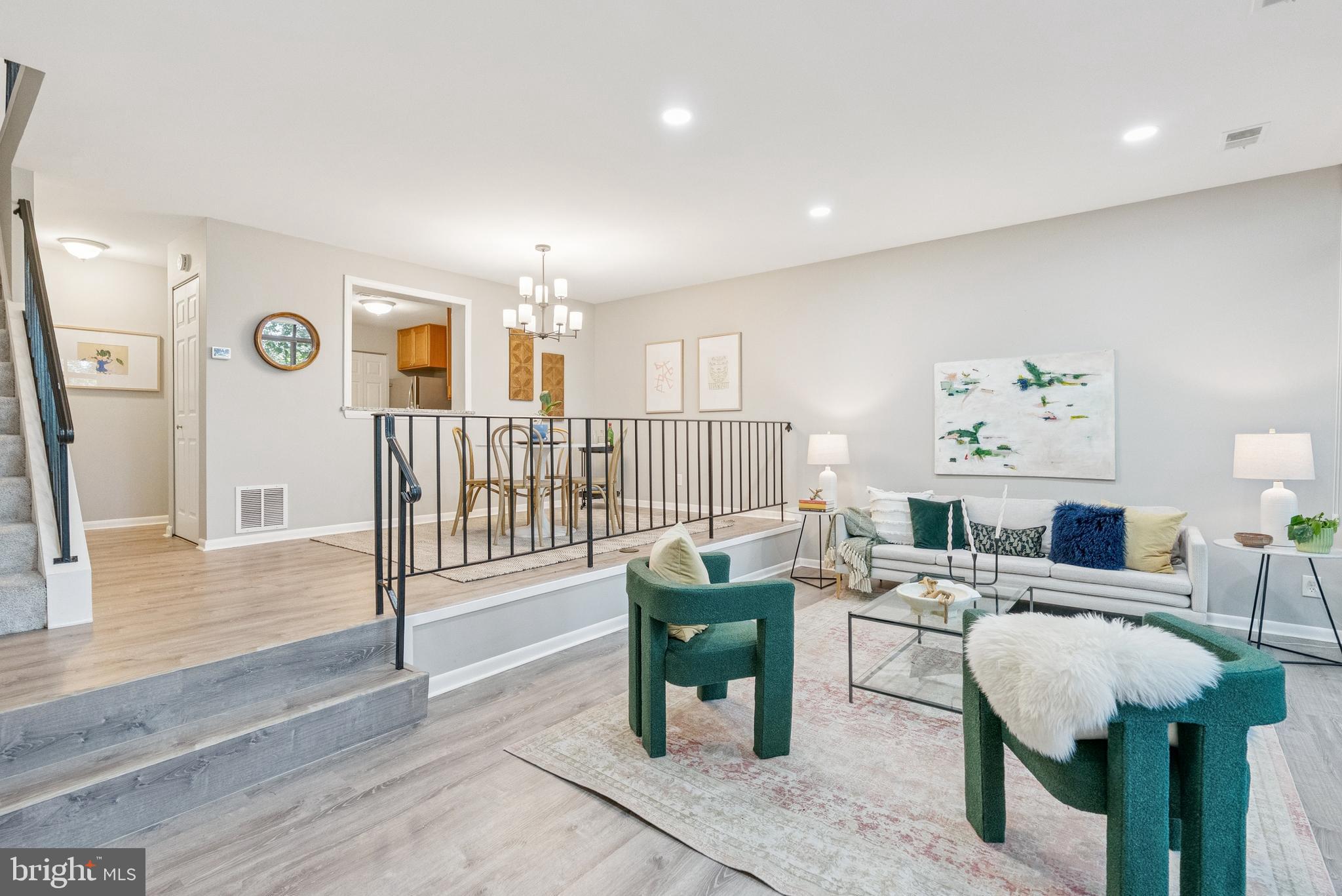 Real estate listing preview #14