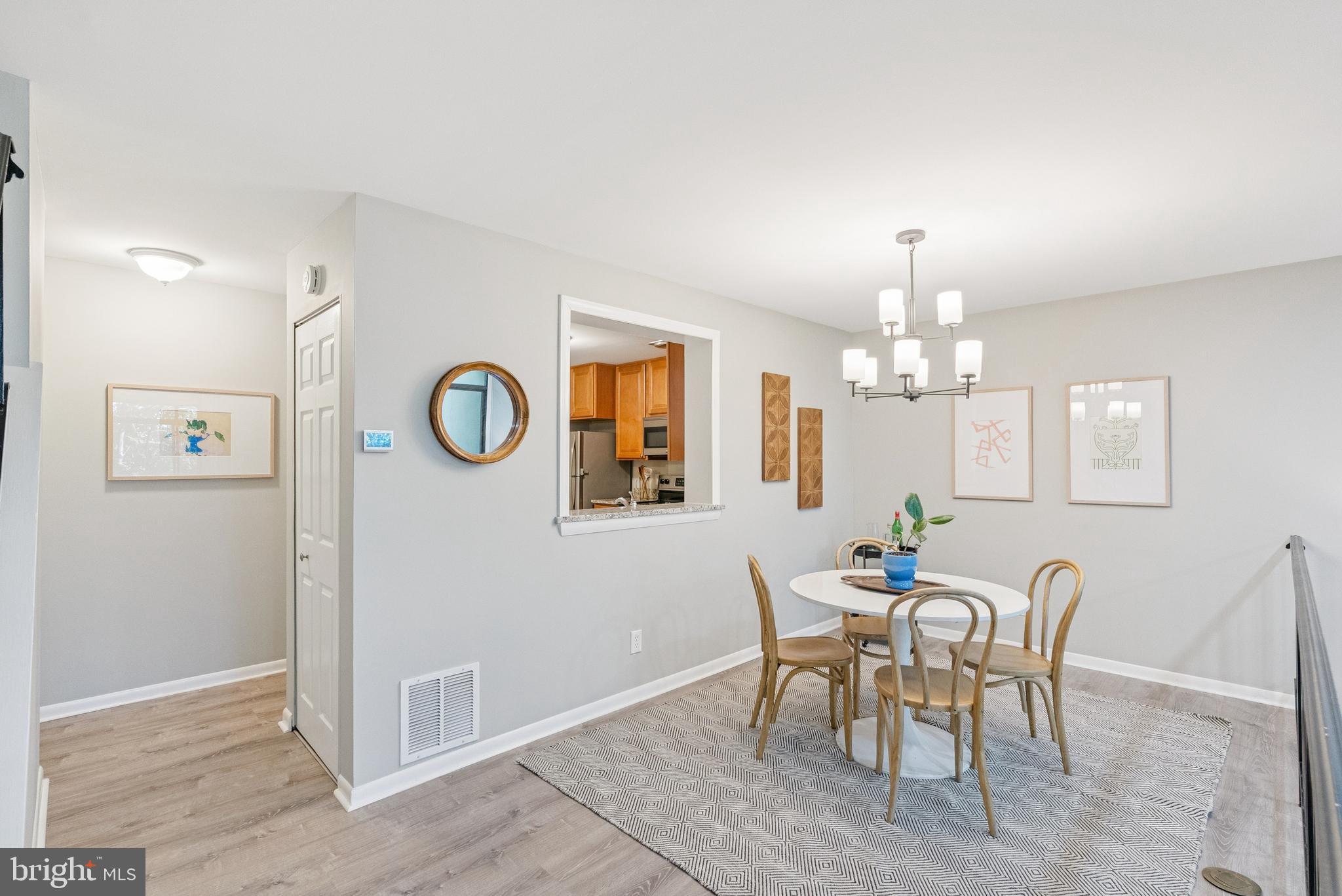 Real estate listing preview #16