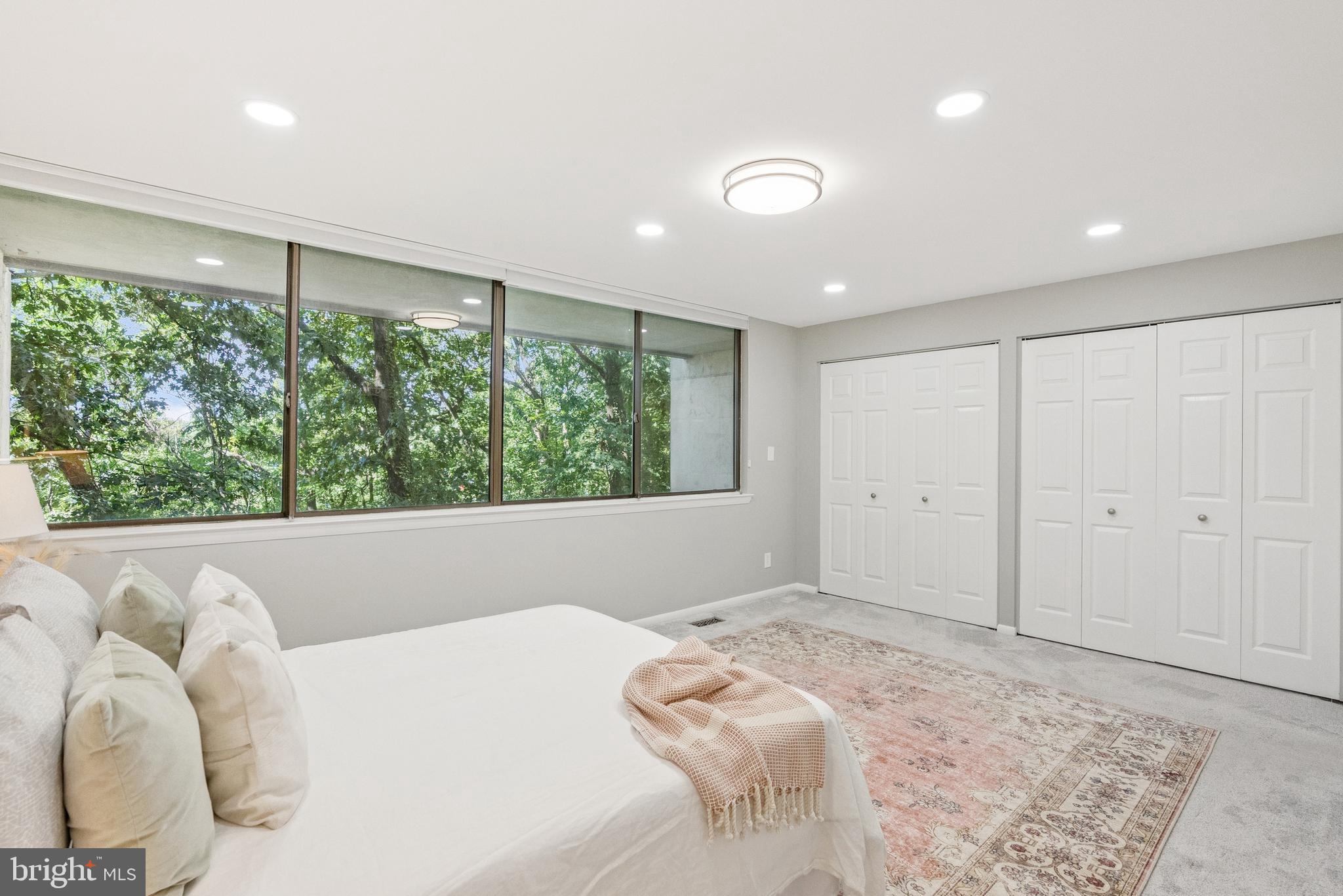 Real estate listing preview #12